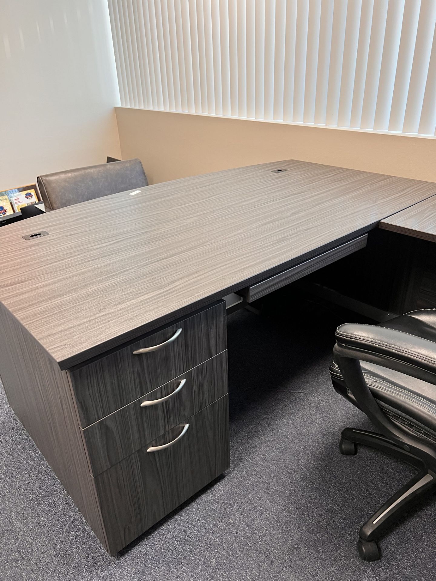 MAVERICK/OFFICE STAR DESK - Image 4 of 7