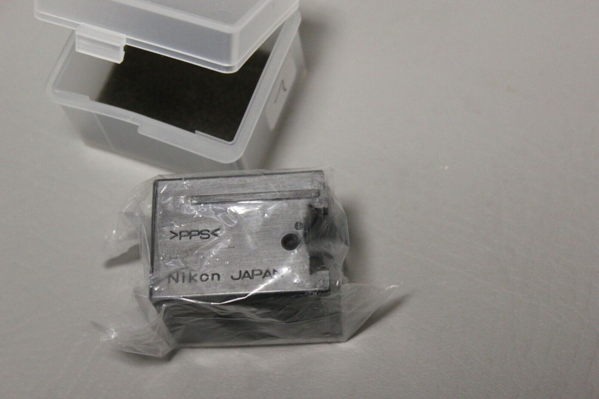 NEW NIKON MICROSCOPE FILTER CUBE - Image 3 of 6