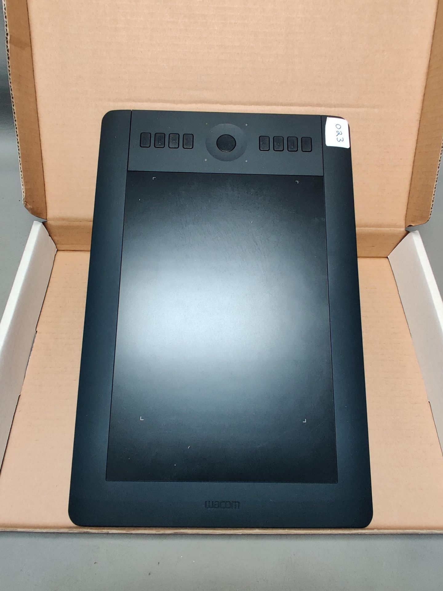 WACOM INTUOS PEN TABLET IN BOX - Image 2 of 3