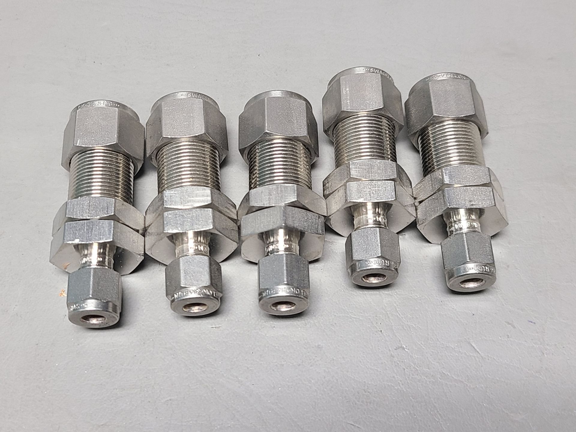 LOT OF UNUSED SWAGELOK FITTINGS