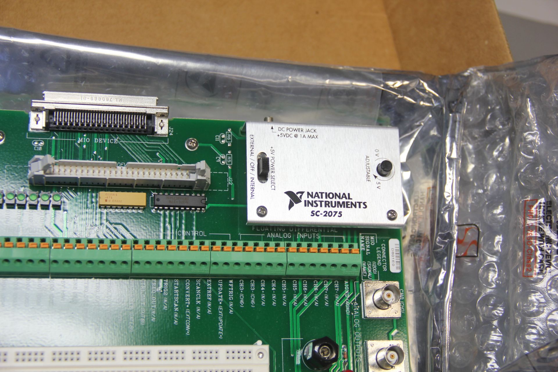 NATIONAL INSTRUMENTS SIGNAL CONDITIONING ACCESSORY - Image 8 of 9