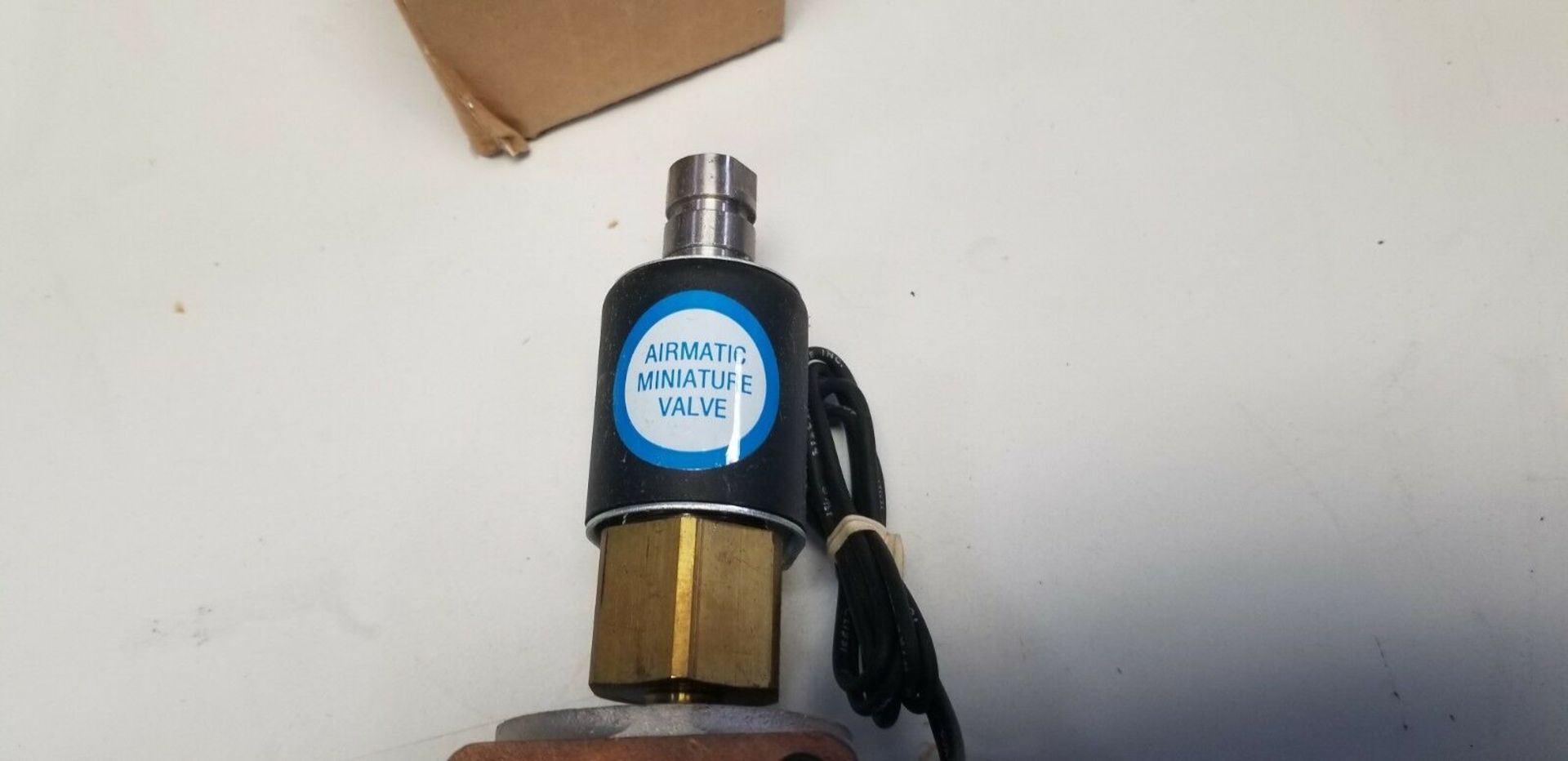 NEW AIRMATIC S-8 SOLENOID VALVE - Image 6 of 9