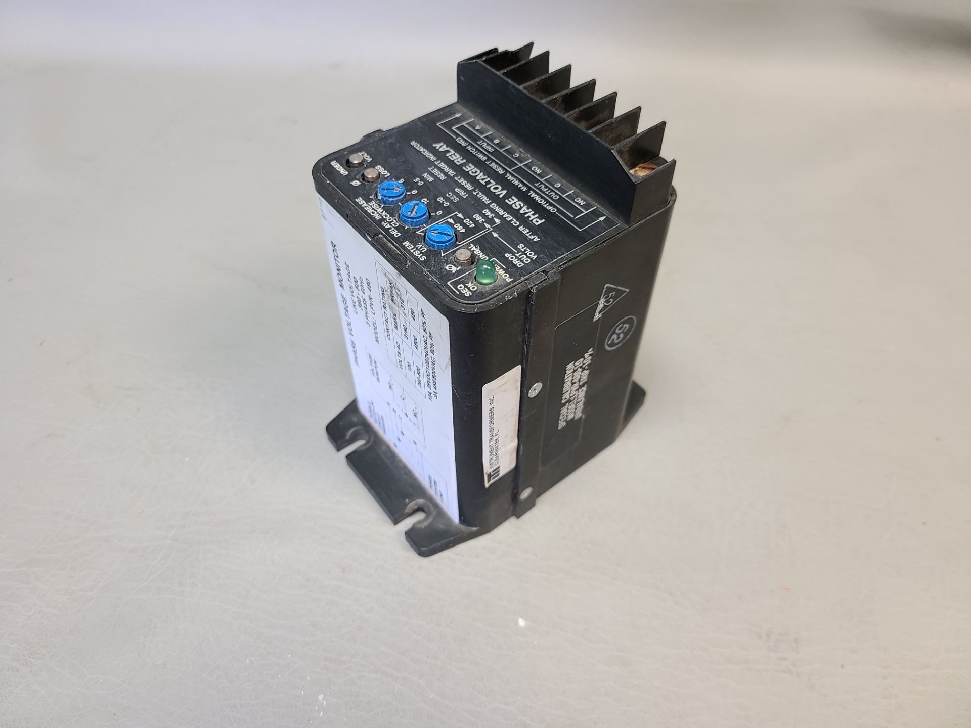 INSTRUMENT TRANSFORMERS PHASE VOLTAGE RELAY - Image 3 of 5
