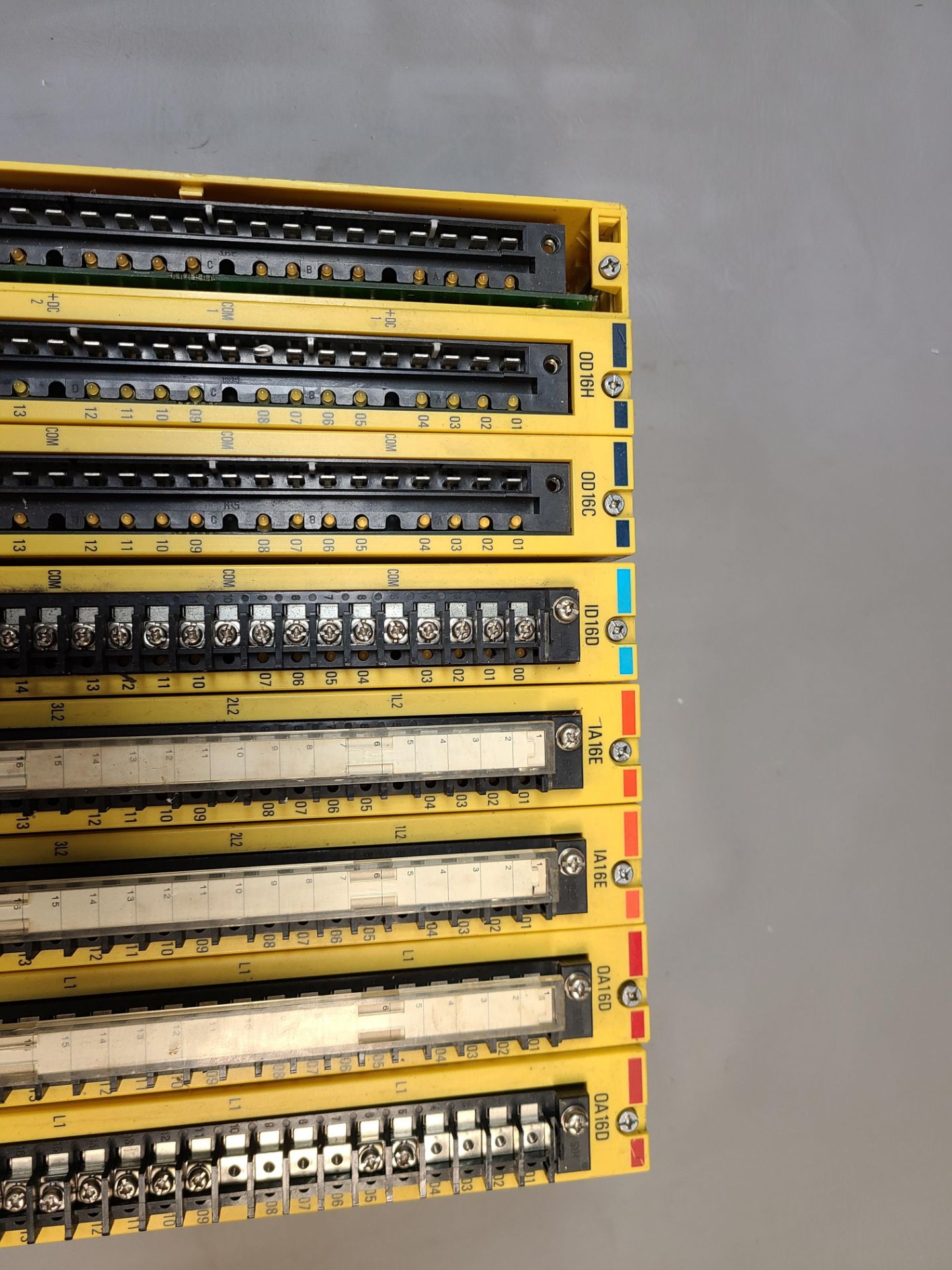 FANUC PLC RACK WITH 8 MODULES - Image 2 of 12