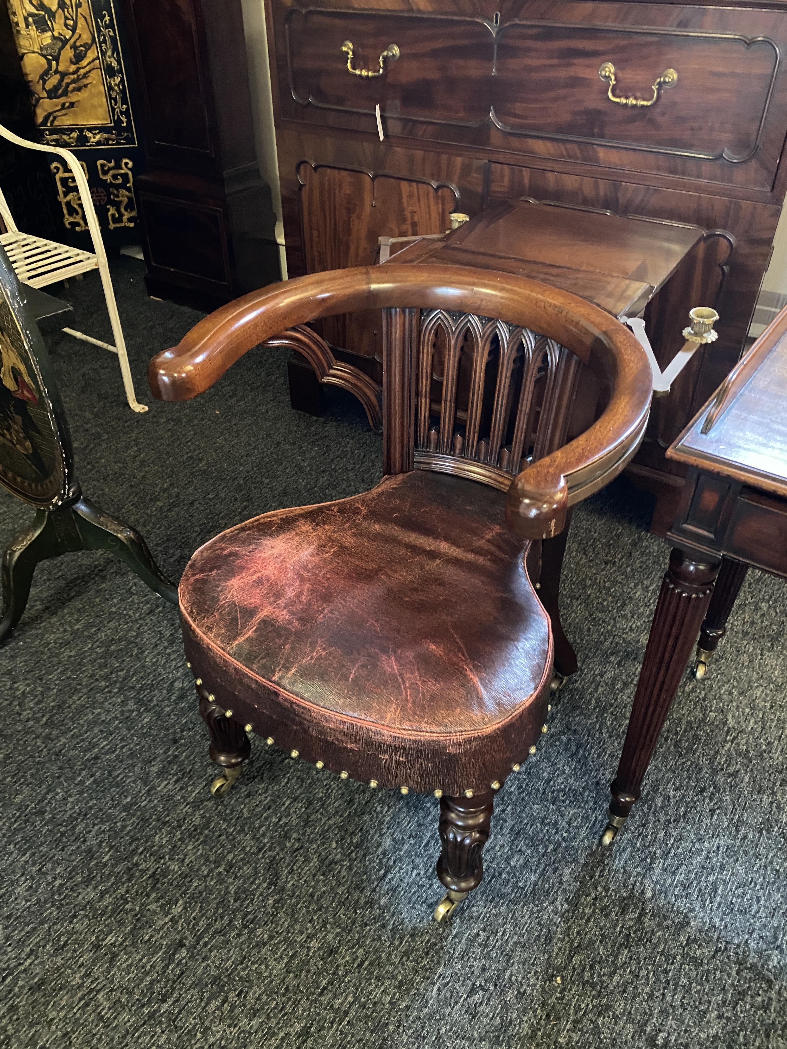 A George IV carved mahogany reading / library chair attributed to Morgan & Saunders - Image 3 of 27
