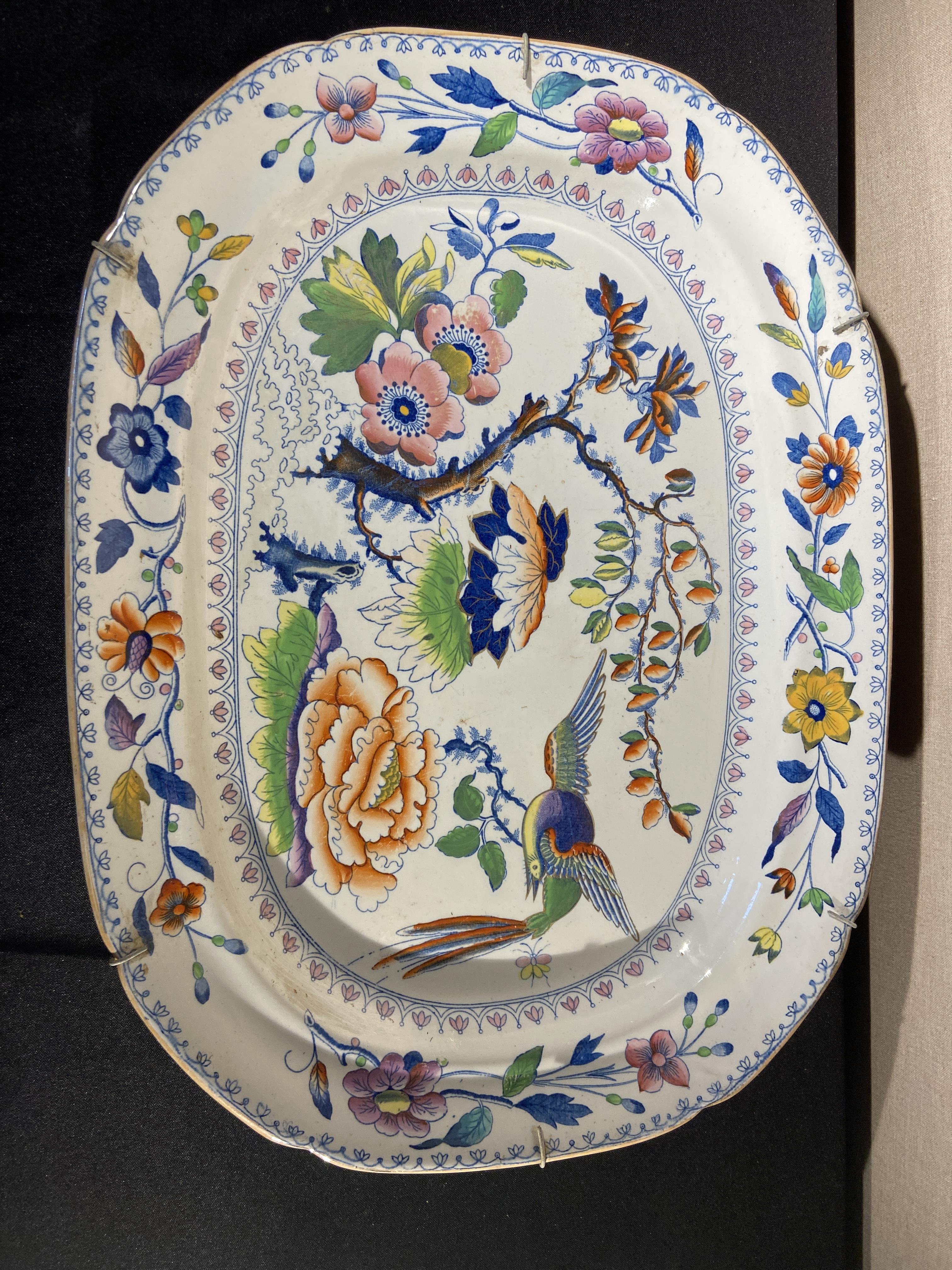 An early 19th century Davenport meat plate and a 'Heath' pattern blue and white meat plate - Image 5 of 10
