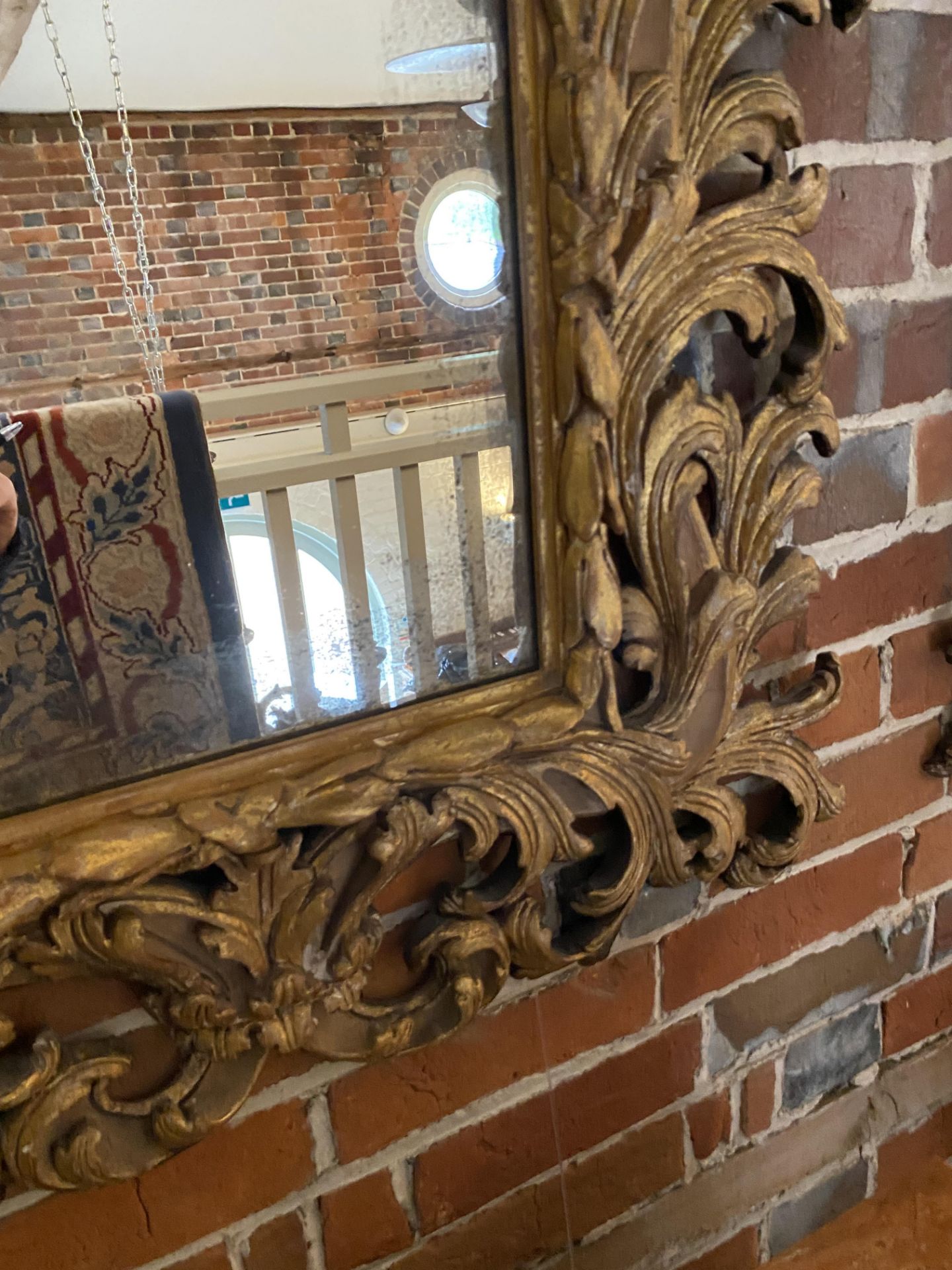 A pair of 17th century style Florentine carved gilt wood mirrors - Image 24 of 26