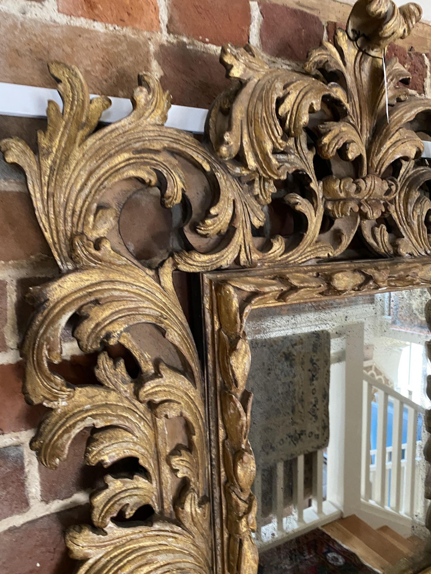 A pair of 17th century style Florentine carved gilt wood mirrors - Image 7 of 26