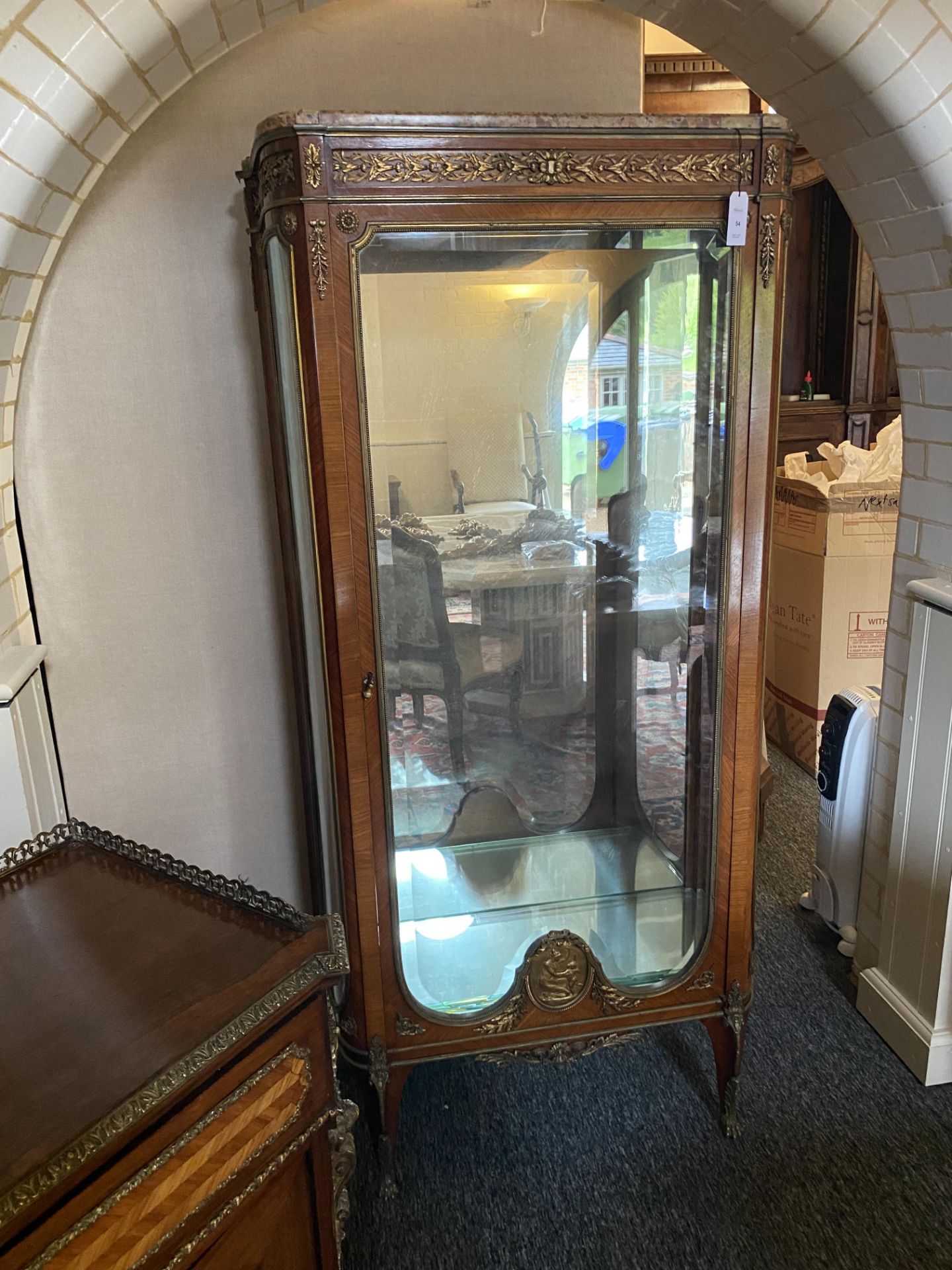 A 19th century French kingwood and gilt bronze mounted display cabinet - Image 15 of 15
