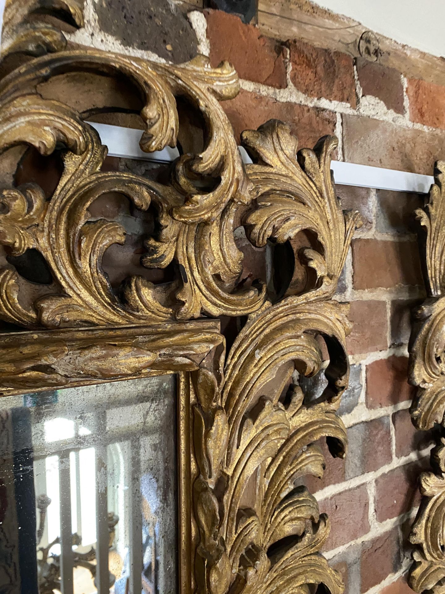 A pair of 17th century style Florentine carved gilt wood mirrors - Image 6 of 26