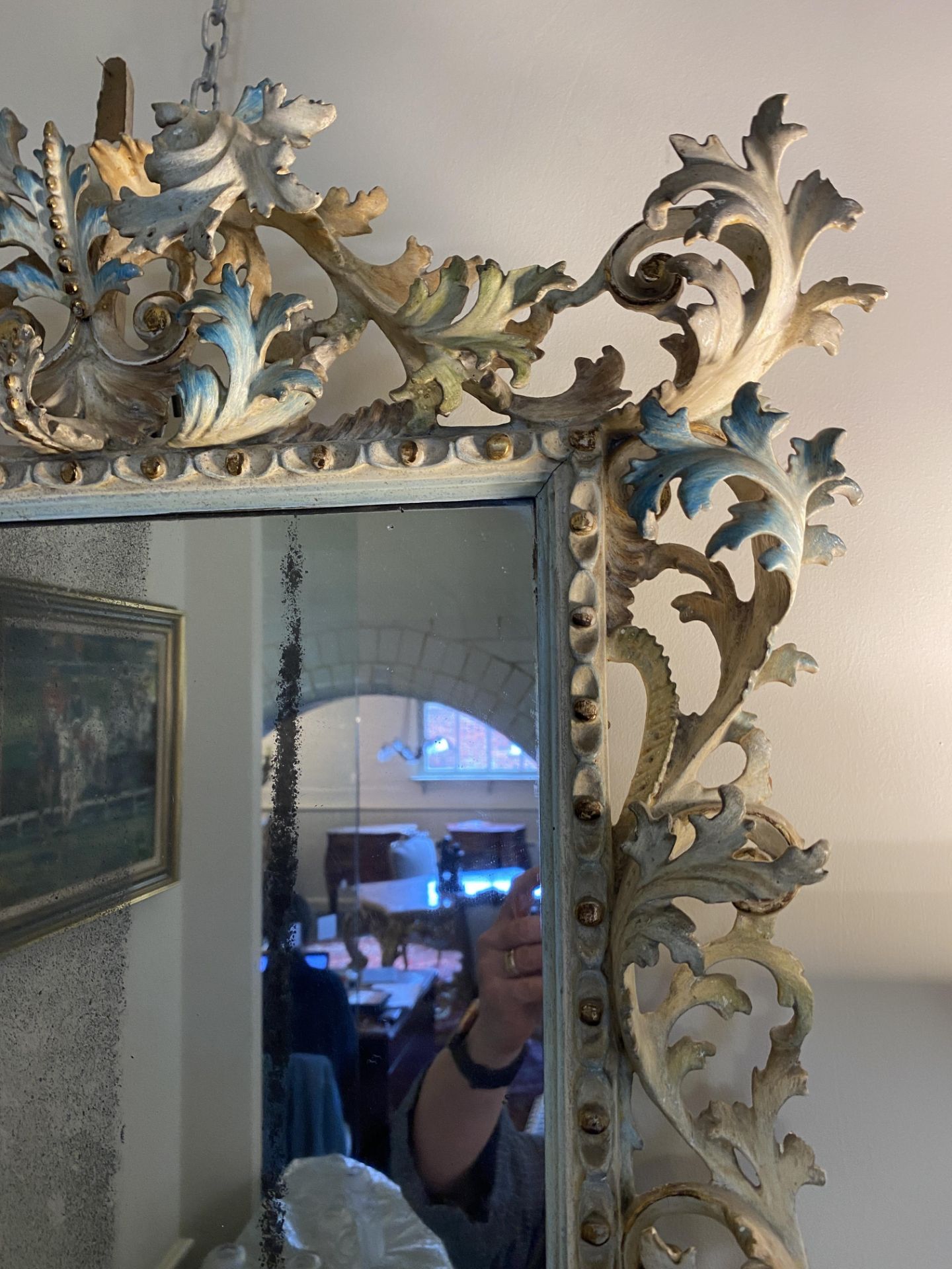 A late 19th / early 20th century Italian polychrome painted and parcel gilt mirror - Bild 3 aus 6