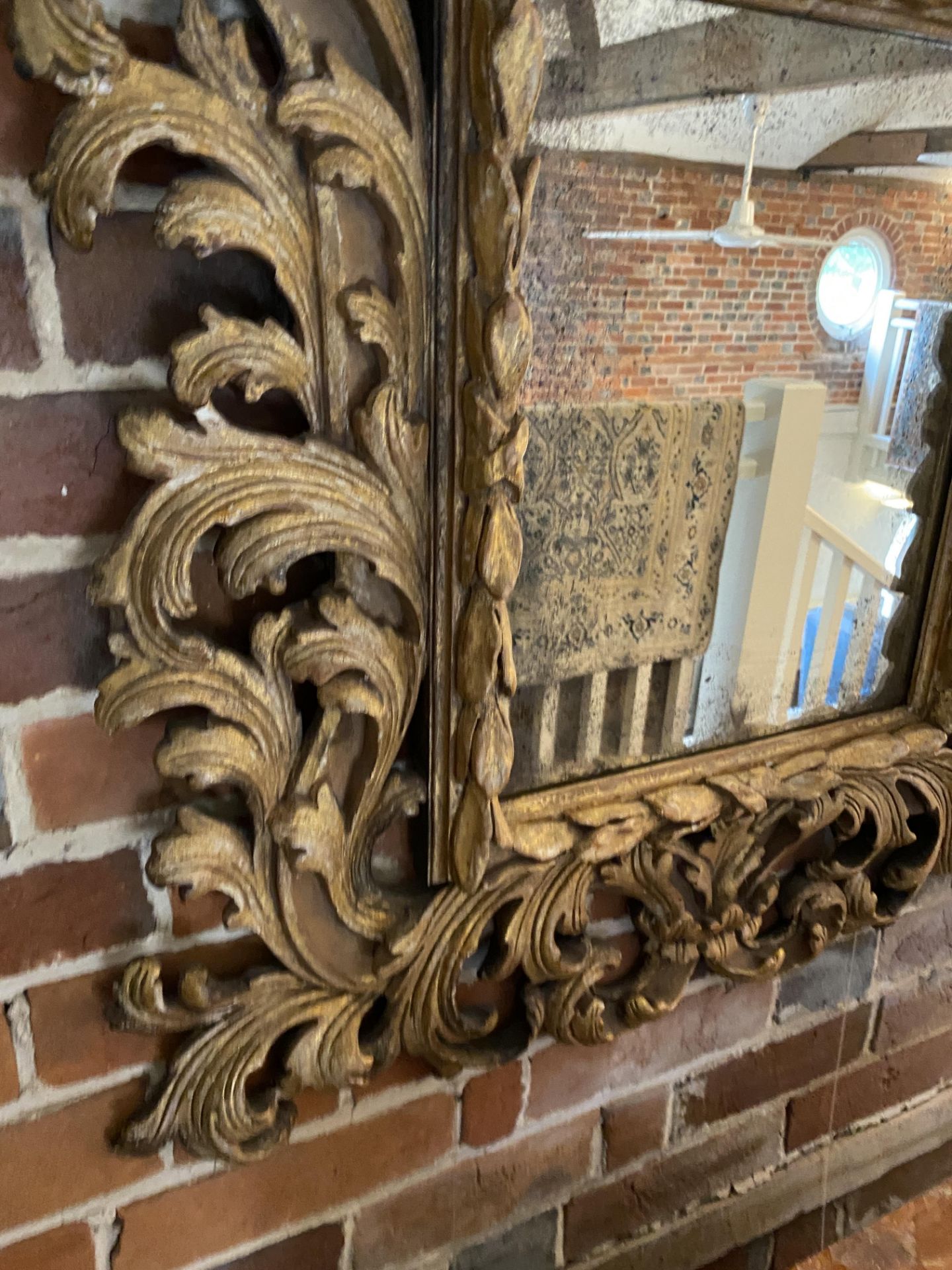 A pair of 17th century style Florentine carved gilt wood mirrors - Image 20 of 26