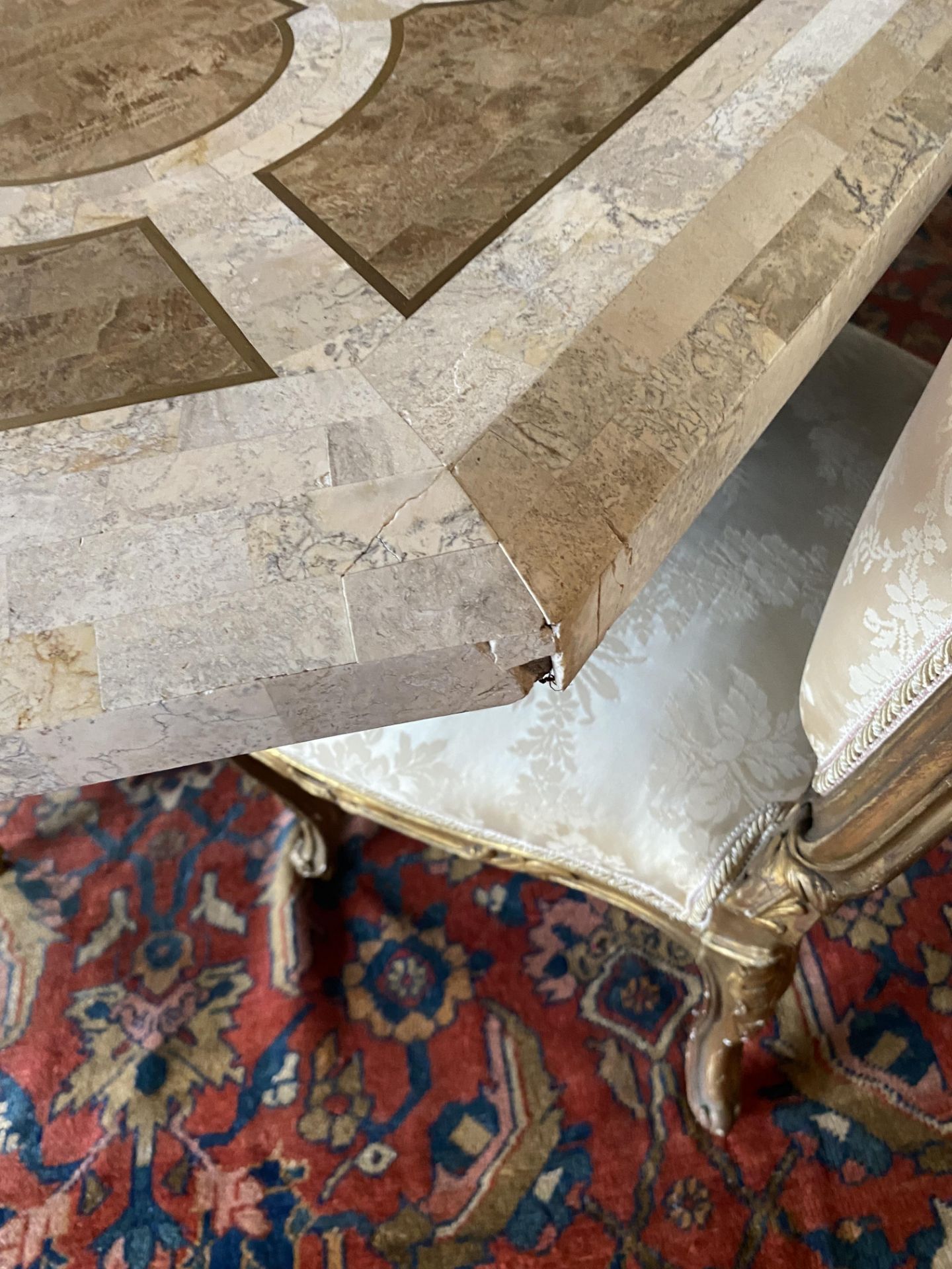 An octagonal marble veneered centre table - Bild 6 aus 12