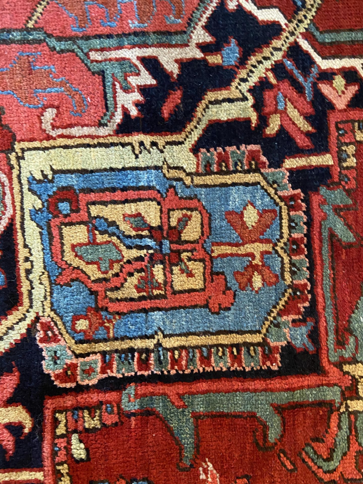 A Heriz Carpet, North West Persia, circa 1920 - Bild 10 aus 13