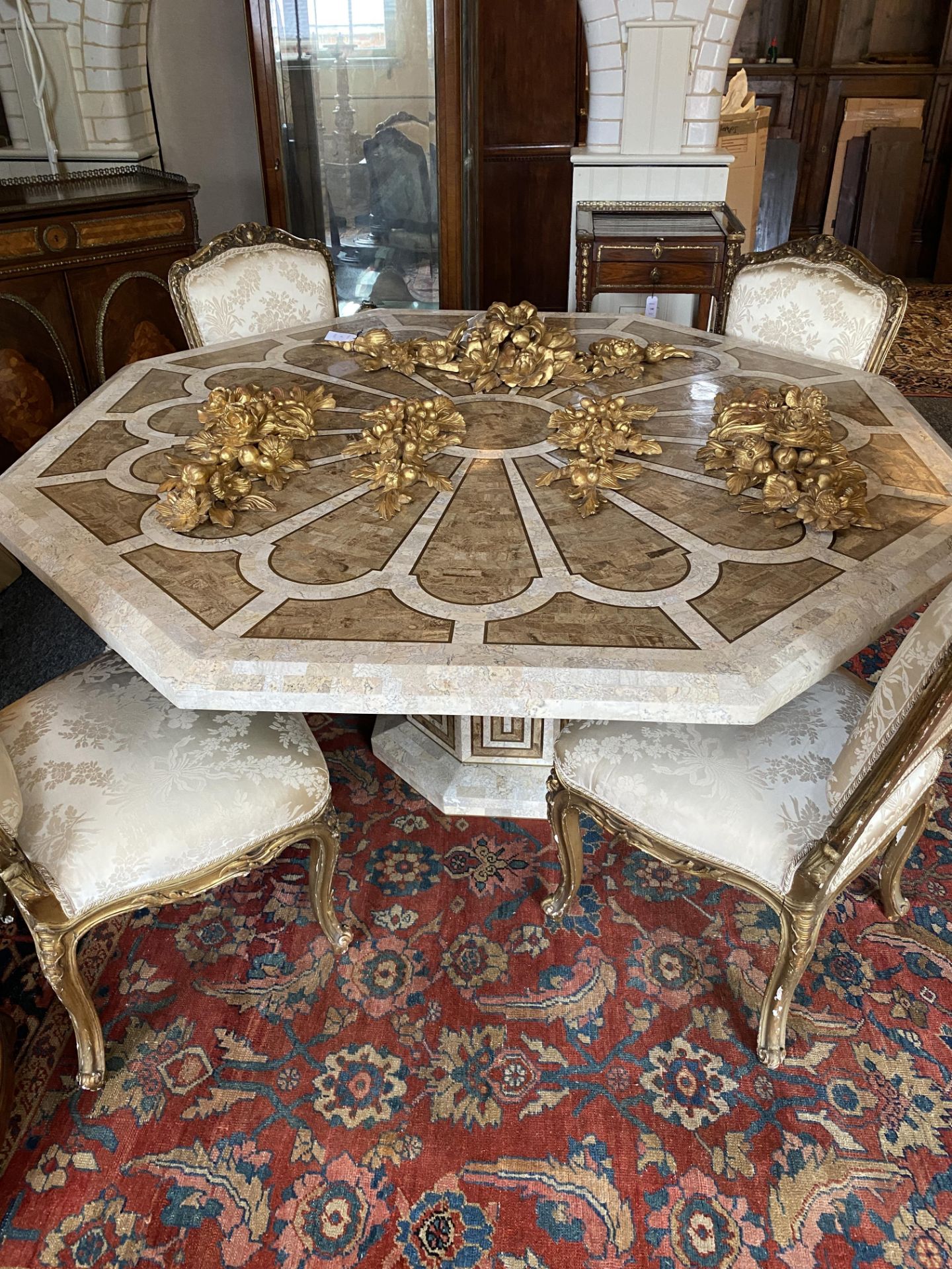 An octagonal marble veneered centre table - Image 2 of 12