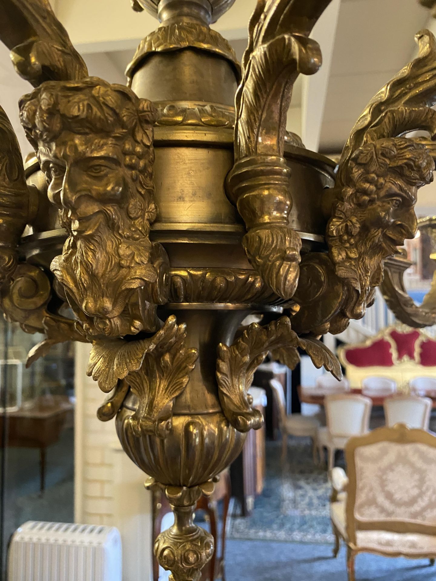 A 20th century Louis XIV style gilt-bronze ten-light chandelier - Bild 5 aus 9