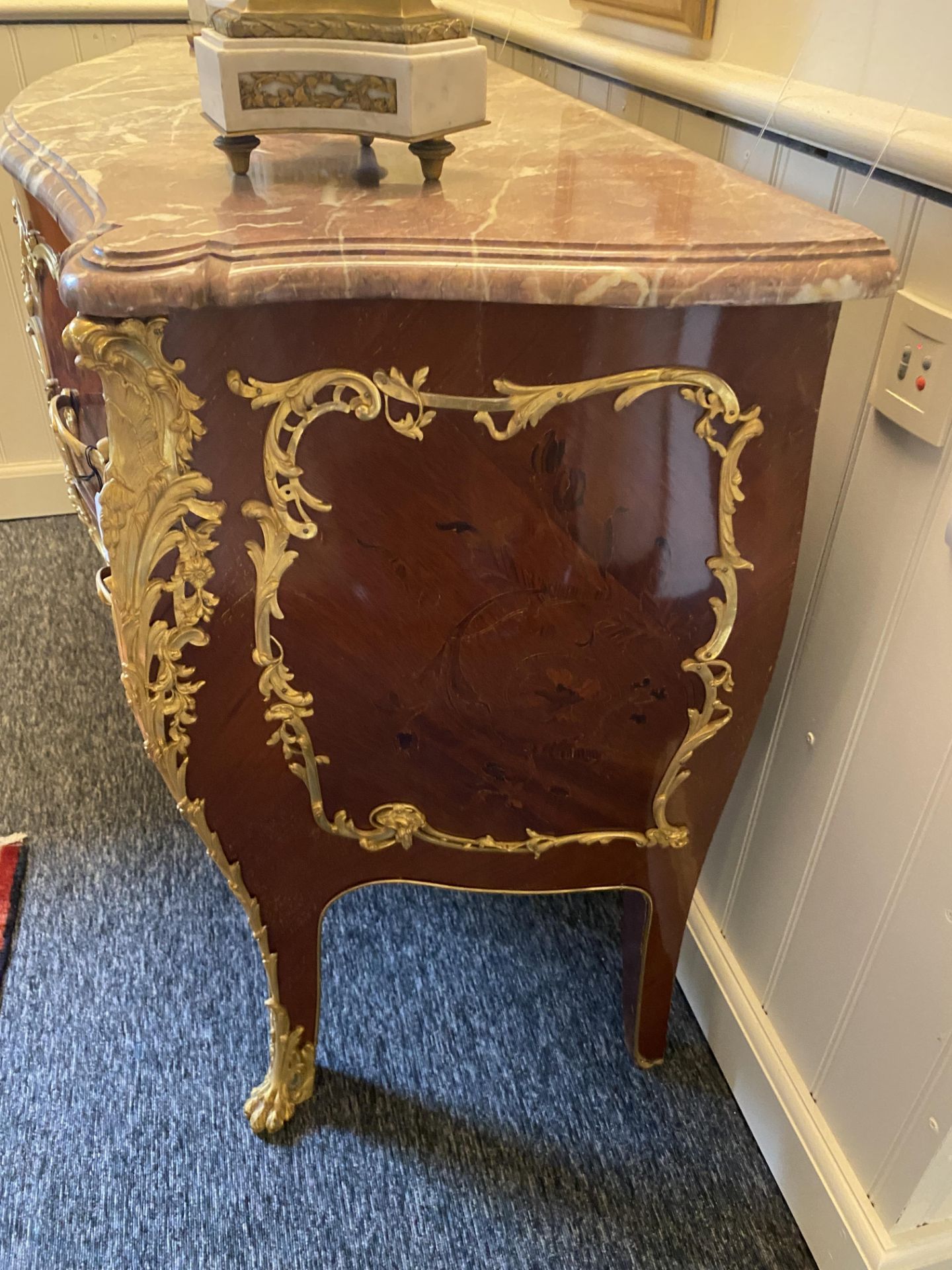 A late 19th century / early 20th century Louis XV style kingwood and marquetry commode retailed by M - Image 6 of 10