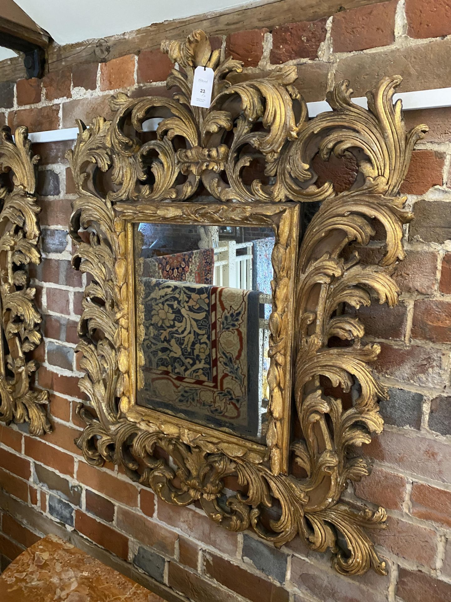 A pair of 17th century style Florentine carved gilt wood mirrors - Image 16 of 26