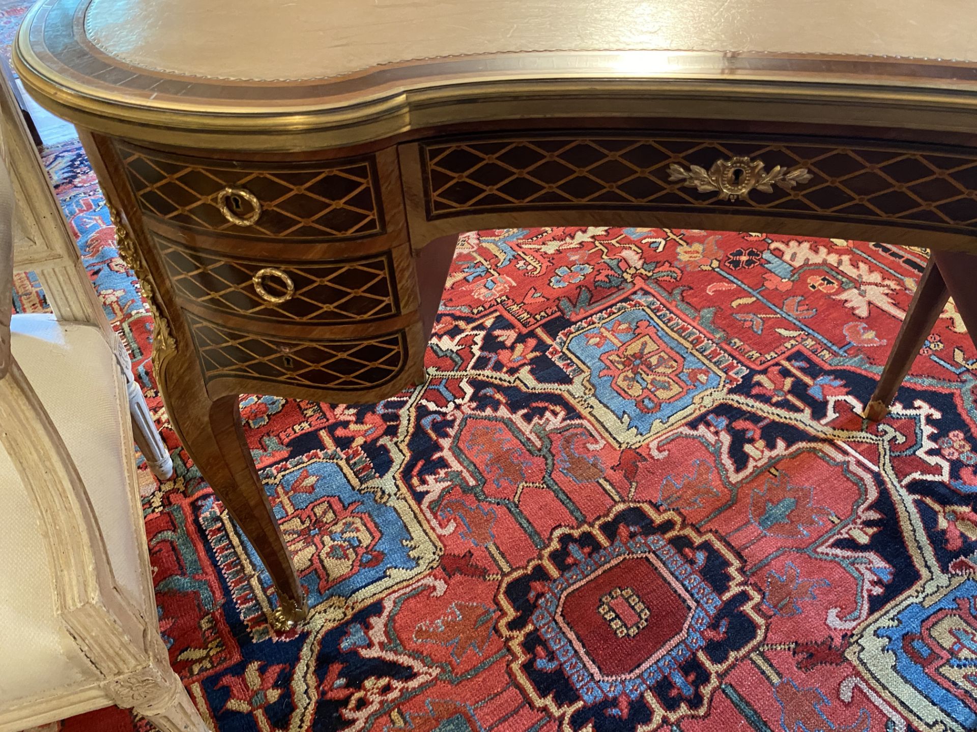 A late 19th century Louis XVI style mahogany and parquetry table à ecrire, by Paul Sormani, Paris - Image 5 of 6