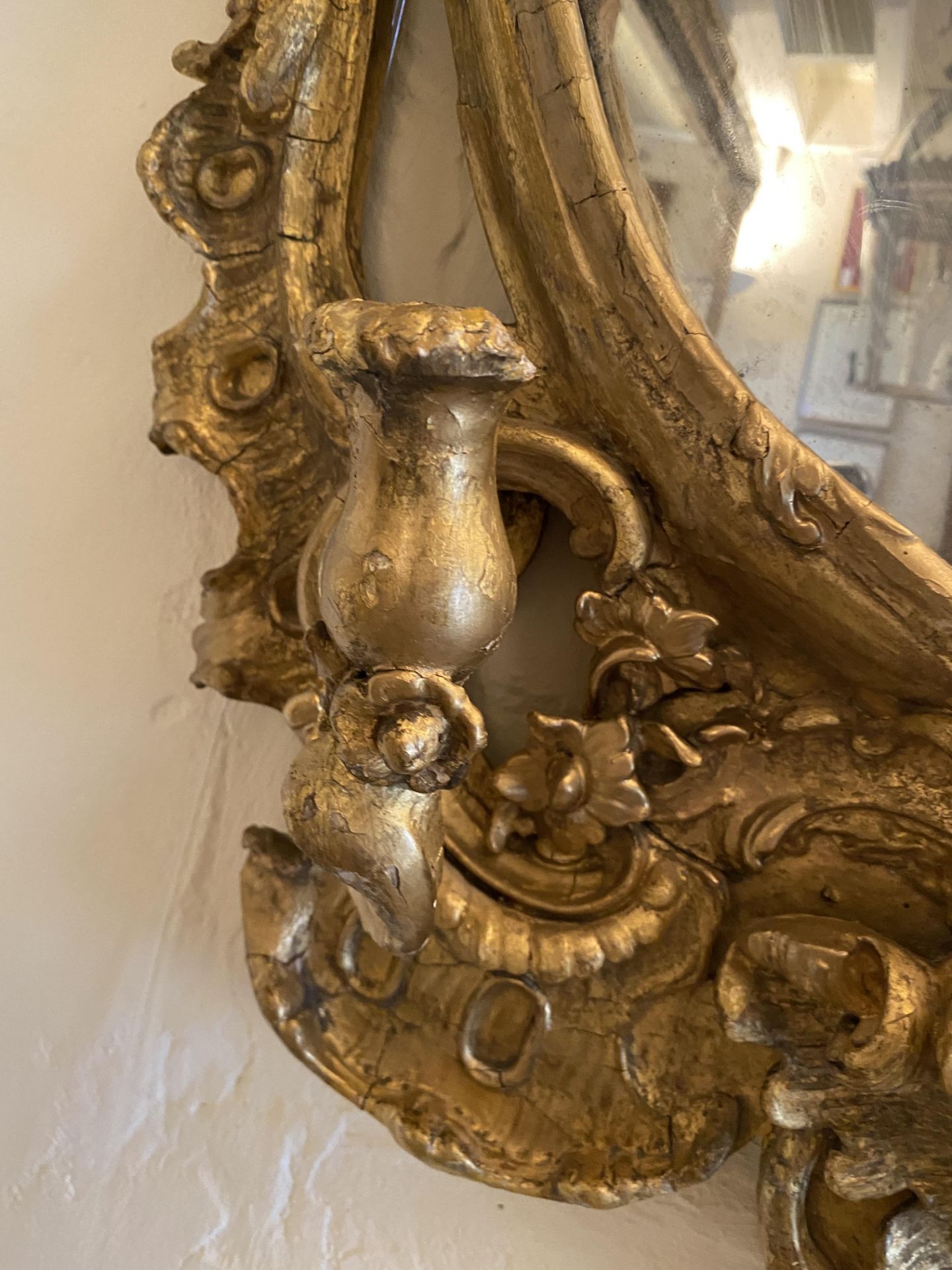 A pair of late 19th / early 20th century carved giltwood and composition girandoles - Image 8 of 9