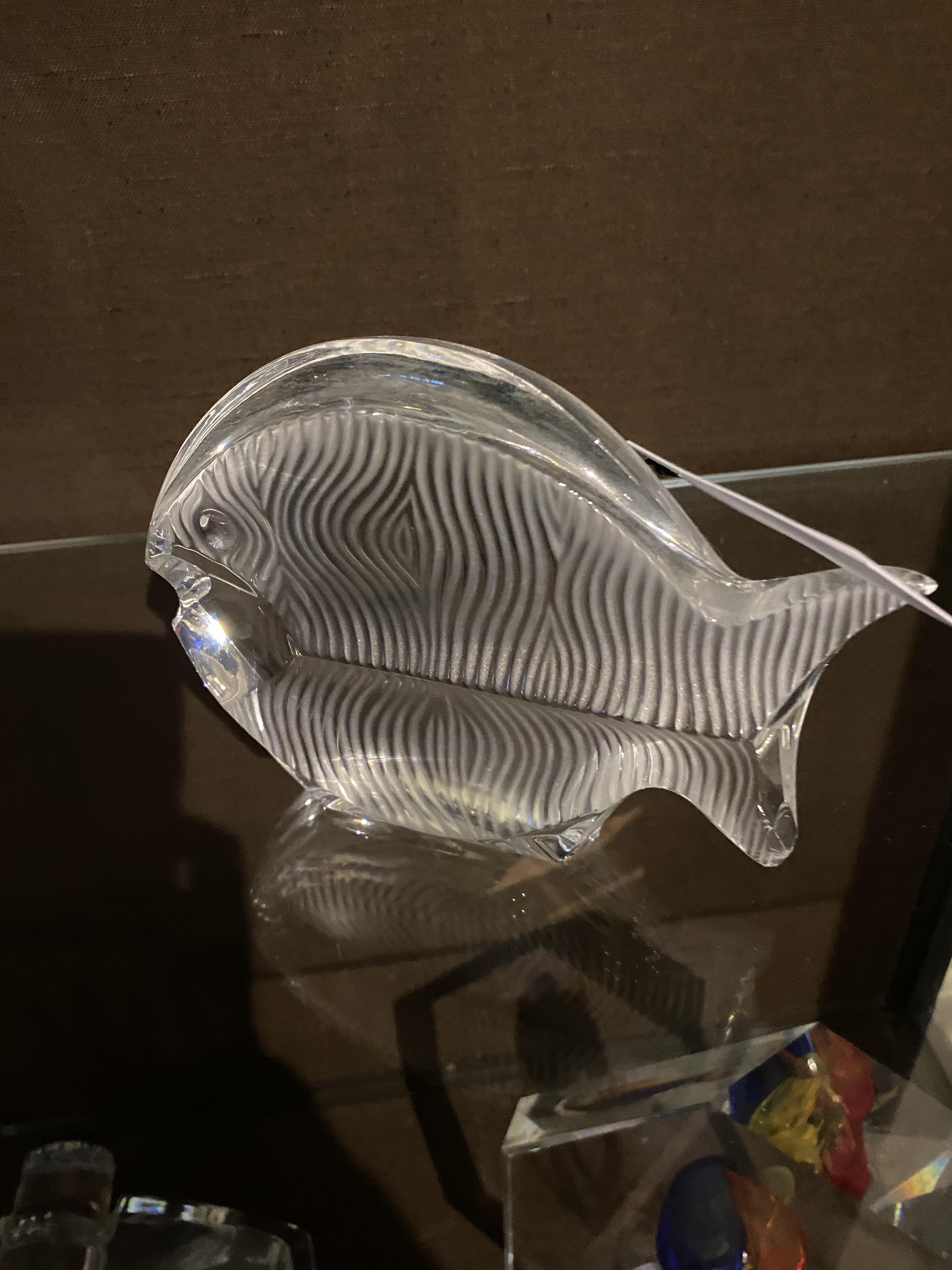 A group of six late 20th century glass fish - Image 7 of 26