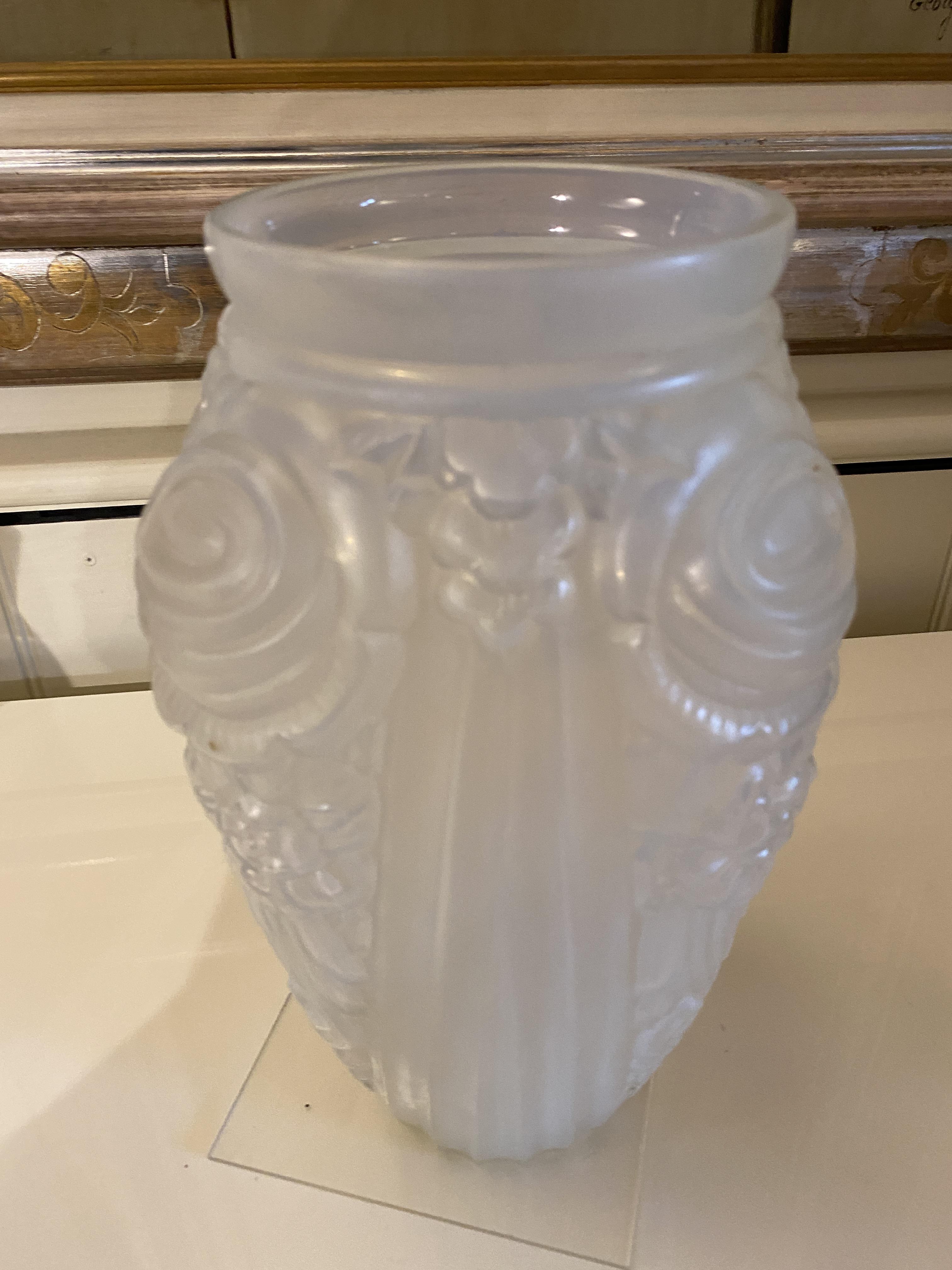 A pair of French Art Deco moulded opalescent glass vases, possibly by Sabina - Image 13 of 15