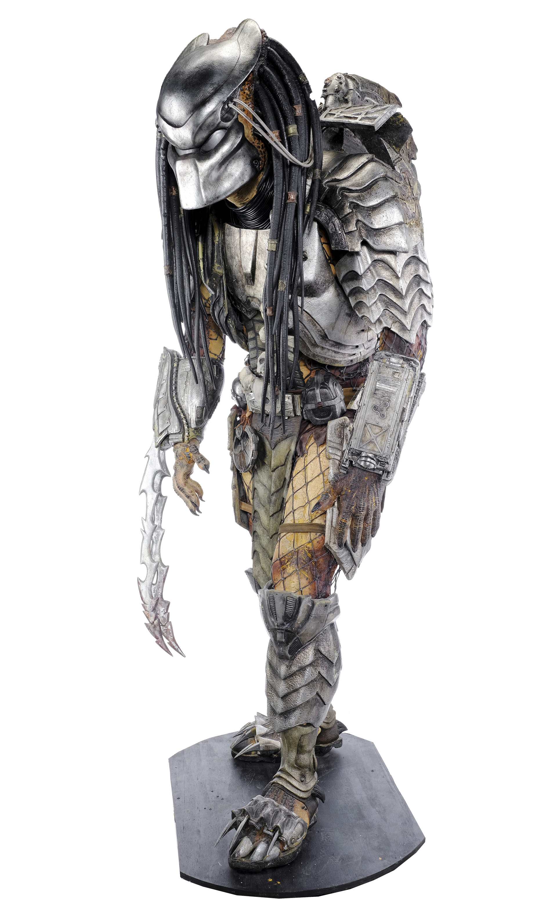 AVP: ALIEN VS. PREDATOR - Scar's (Ian Whyte) Predator Costume Display - Image 3 of 14