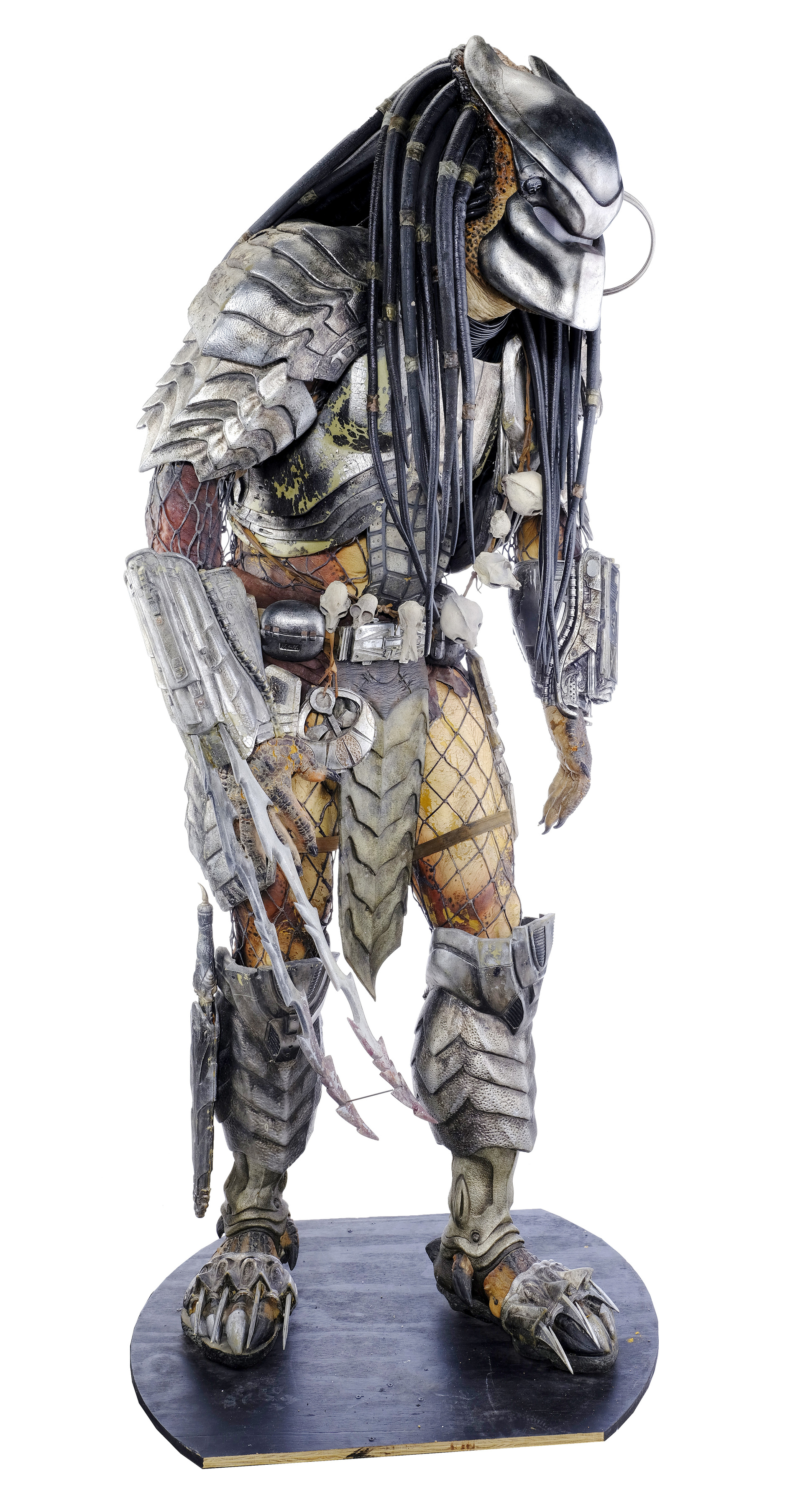 AVP: ALIEN VS. PREDATOR - Scar's (Ian Whyte) Predator Costume Display