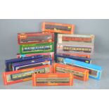 A group of Hornby, Bachmann and Lima 00 gauge railway carriages, all with original boxes