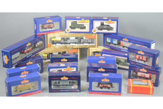 A quantity of Bachman 00 gauge wagons and rolling stock, all with original boxes.