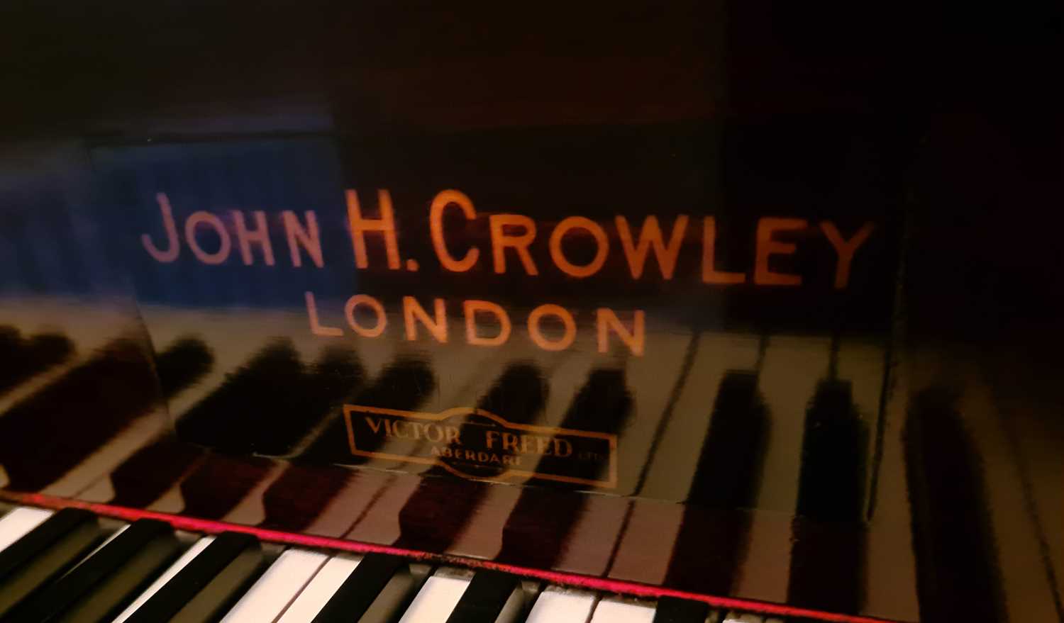 A John H Crowley of London baby grand piano, in a mahogany case, the lid lifts to reveal a - Bild 2 aus 2