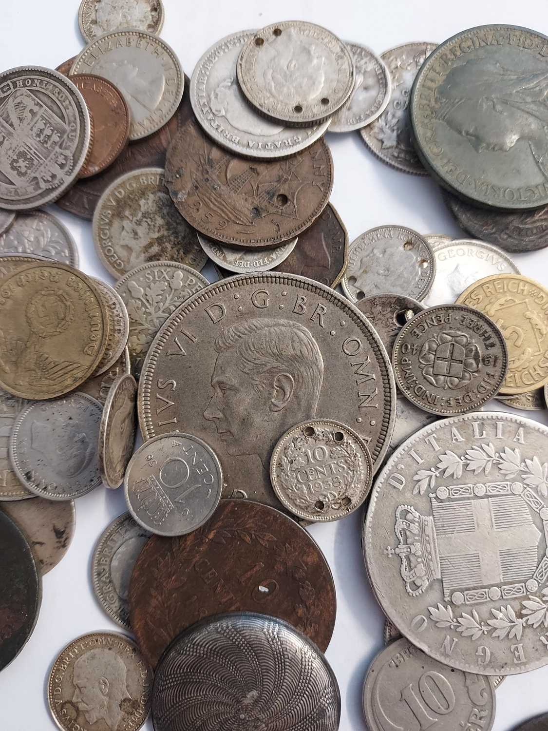 A group of 19th century and later coinage, mostly silver to include a 1937 crown, Victoria sixpence, - Bild 3 aus 3