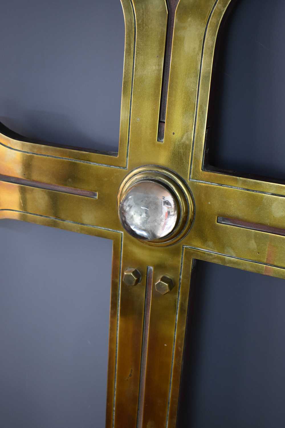 An Arts & Crafts period brass ecclesiastical cross with large glass cabochon to the center, 130cm. - Bild 2 aus 2