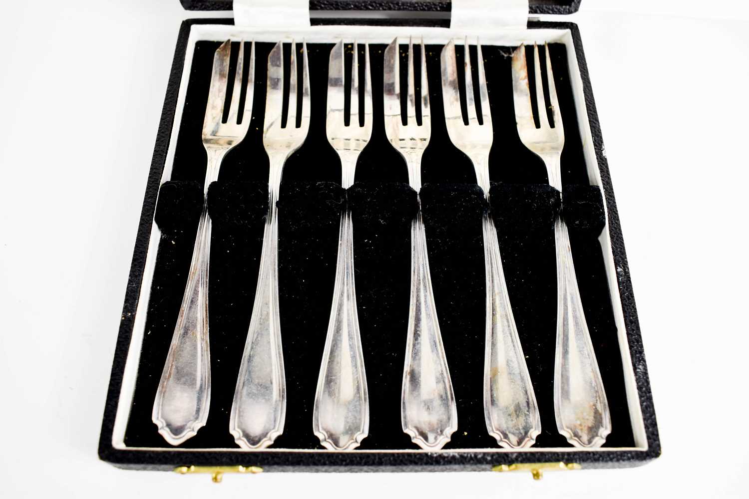 A set of six fish forks, Sheffield 1948, boxed, 5.59toz. - Bild 2 aus 2