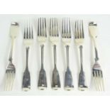 Seven Victorian silver dinner forks, hallmarked for London 1843, 17.2toz