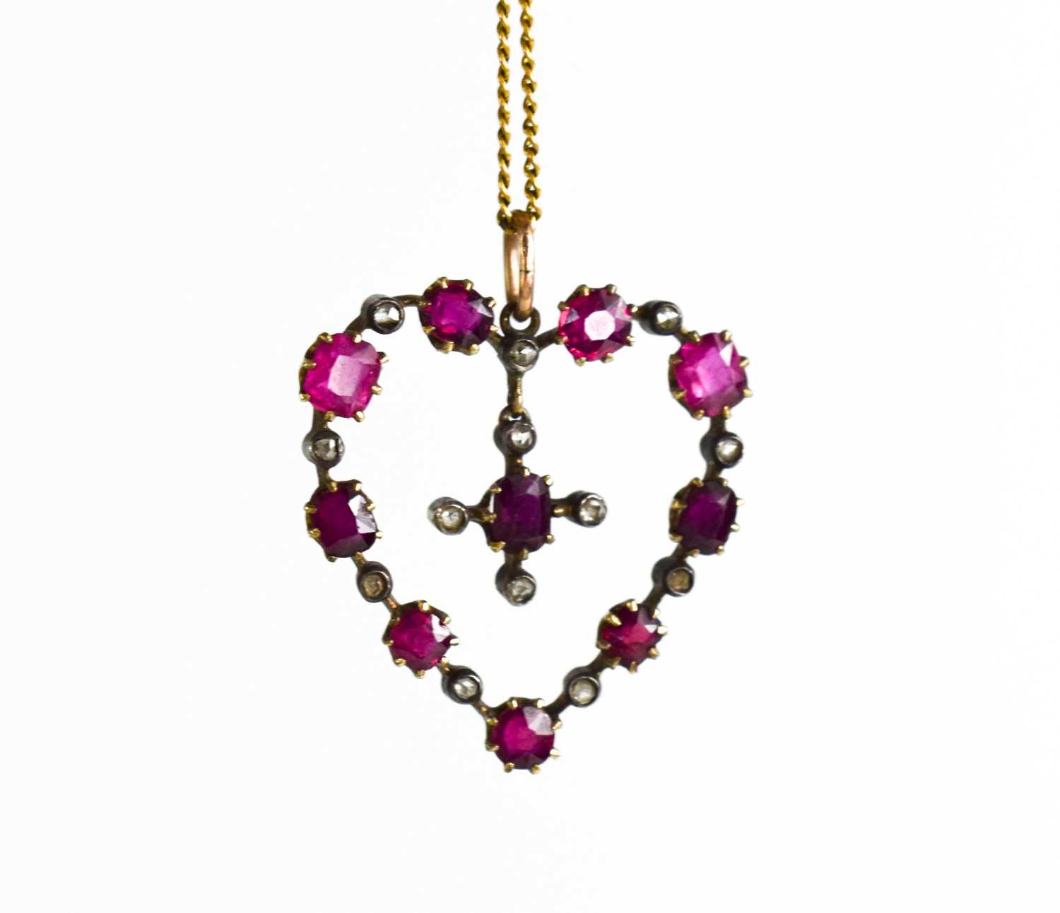 A 19th century 9ct gold, pink ruby and diamond heart form pendant and chain, the heart set with - Bild 2 aus 2