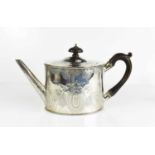 A silver Edwardian tea pot, engraved with decoration, 14.22g.
