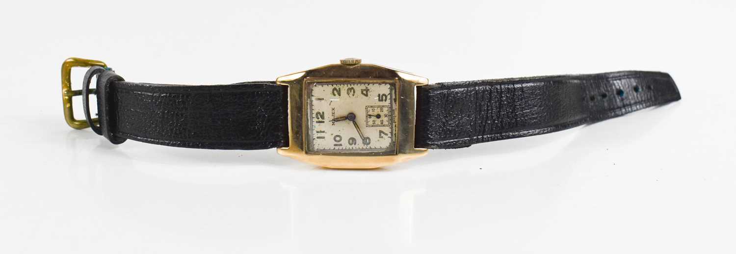 A gentleman's mid 20th century 9ct gold cased wristwatch of rectangular form, with Arabic Numerals - Bild 2 aus 2