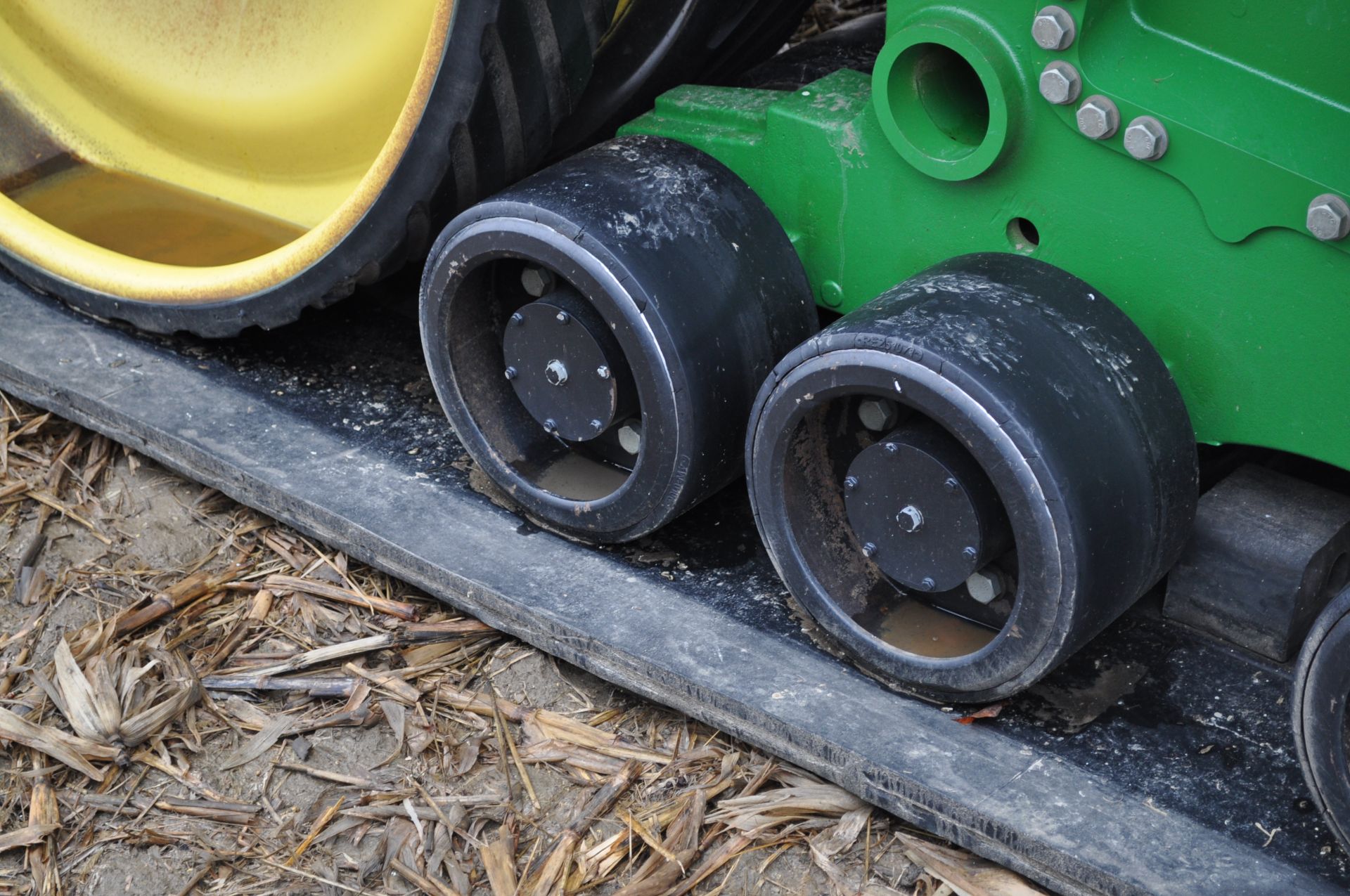 John Deere 9510RT track tractor, 36” belts, front weights, Powershift, 6 hyd remotes, 1000 PTO - Image 7 of 37