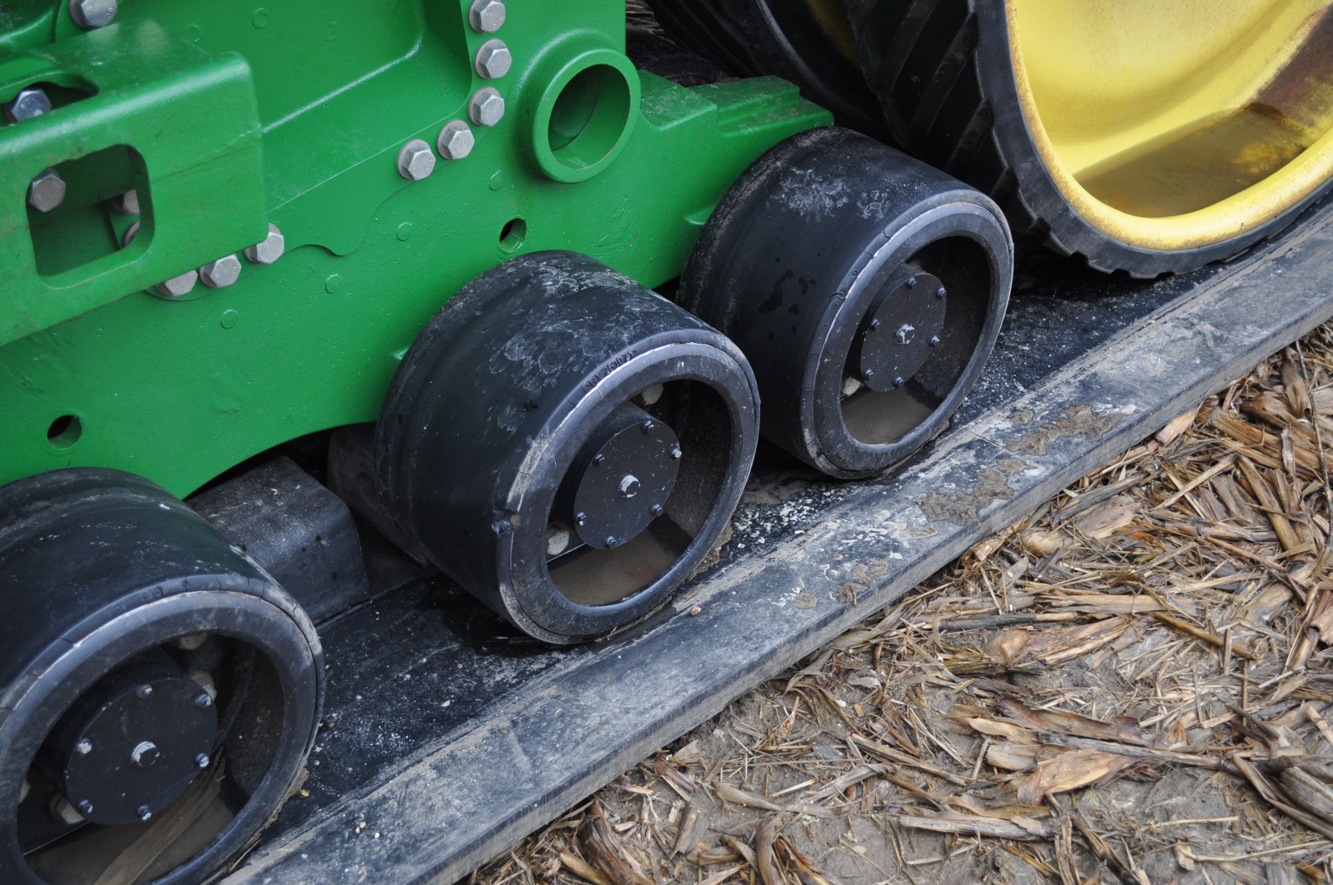 John Deere 9510RT track tractor, 36” belts, front weights, Powershift, 6 hyd remotes, 1000 PTO - Image 13 of 37