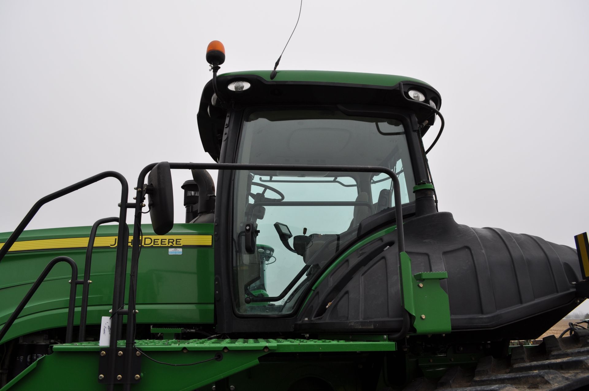 John Deere 9510RT track tractor, 36” belts, front weights, Powershift, 5 hyd remotes, 1000 PTO - Image 19 of 34