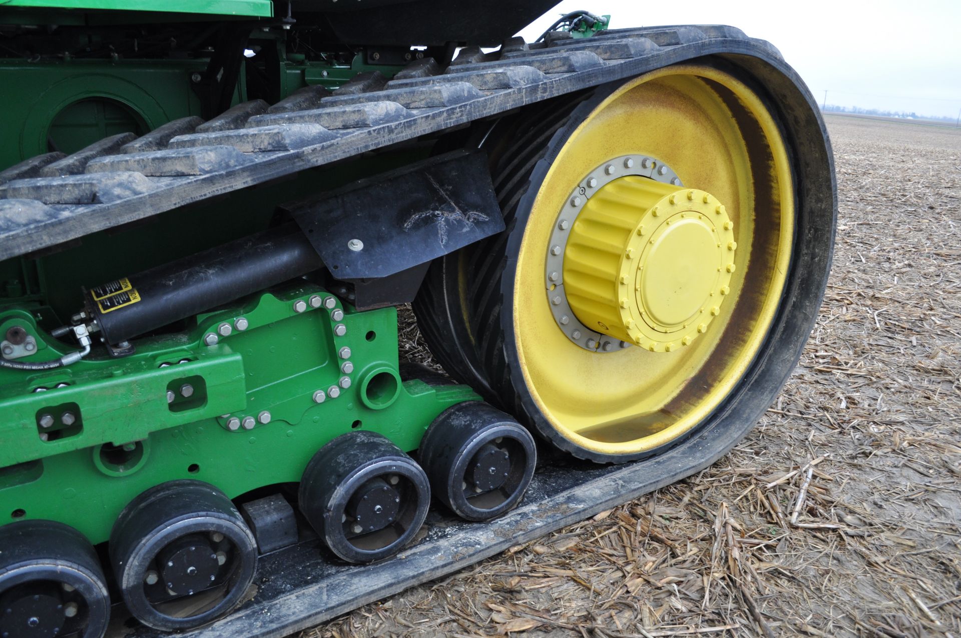 John Deere 9510RT track tractor, 36” belts, front weights, Powershift, 6 hyd remotes, 1000 PTO - Image 15 of 37