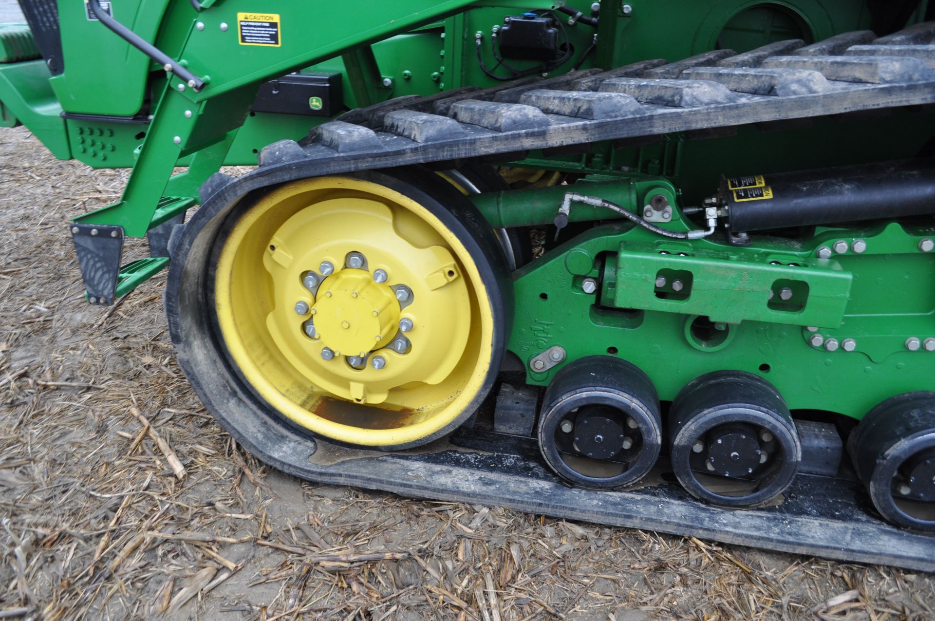 John Deere 9510RT track tractor, 36” belts, front weights, Powershift, 6 hyd remotes, 1000 PTO - Image 14 of 37