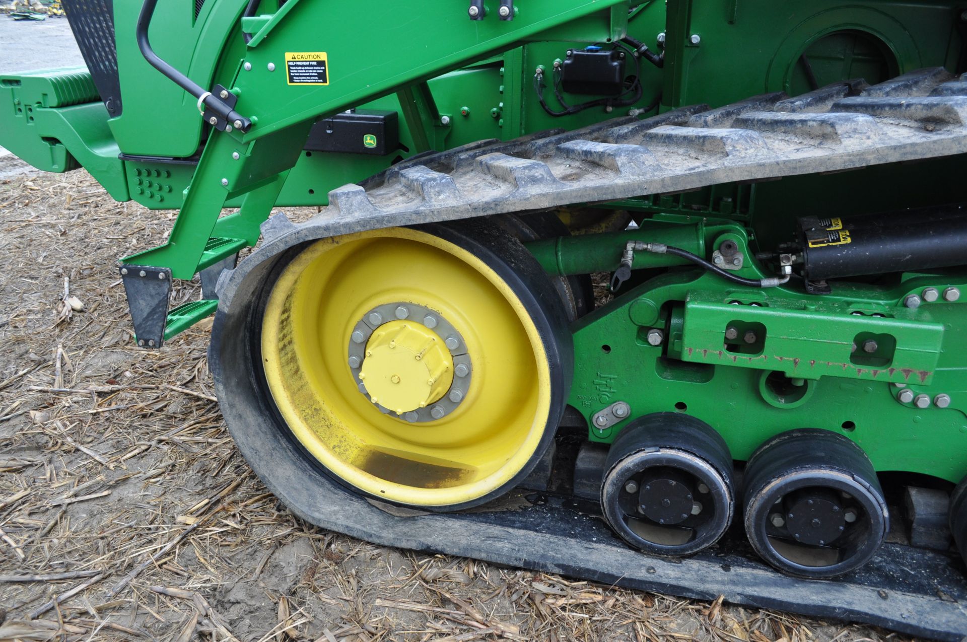 John Deere 9510RT track tractor, 36” belts, front weights, Powershift, 5 hyd remotes, 1000 PTO - Image 9 of 34