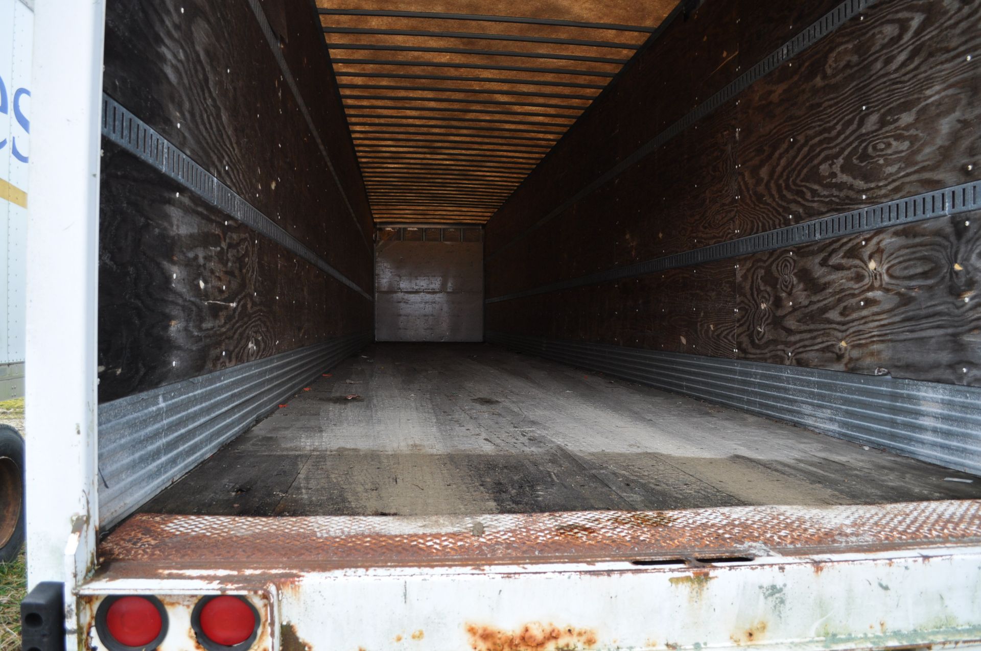 53’ van trailer, tandem axle, roll up doors, NO TITLE - Image 6 of 11