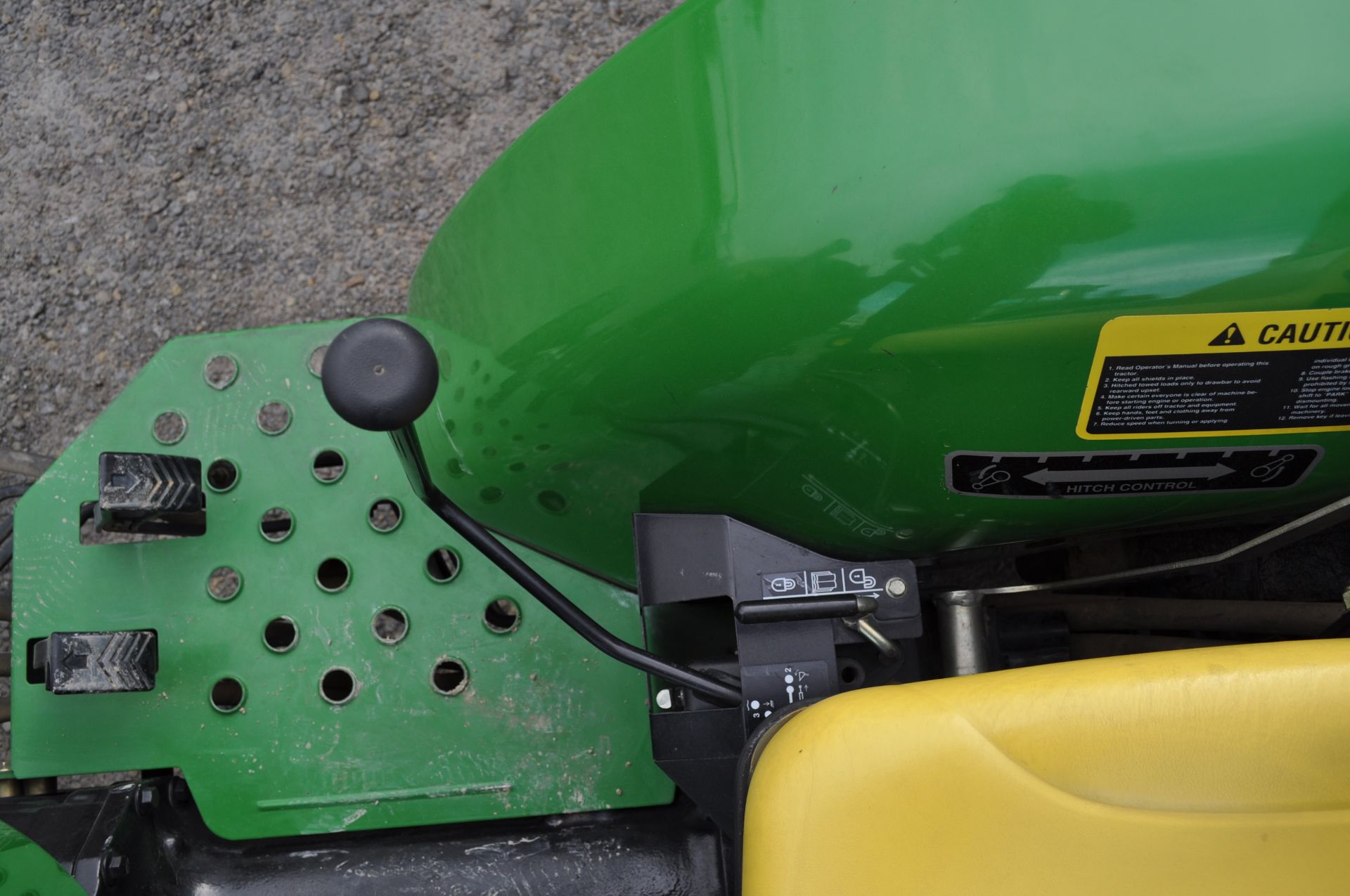 John Deere 3203 compact tractor, 15-19.5 rear, 25 x 8.50-14 front, 4x4 front wts, mid mast hyd - Image 23 of 26