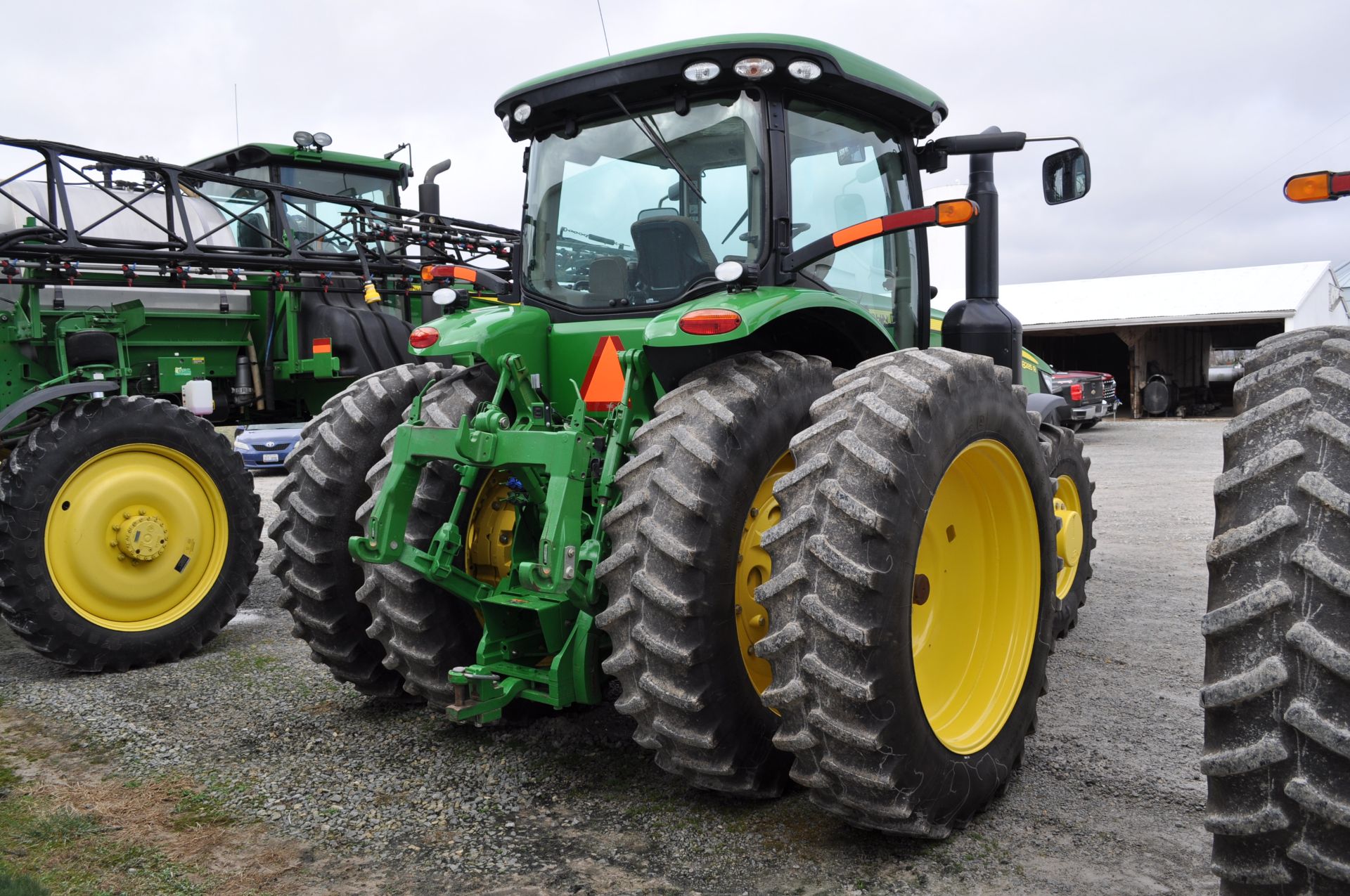 John Deere 8285R tractor, MFWD, 480/80 R 46 duals, 420 / 90 R 30 front, fenders, powershift - Image 3 of 31