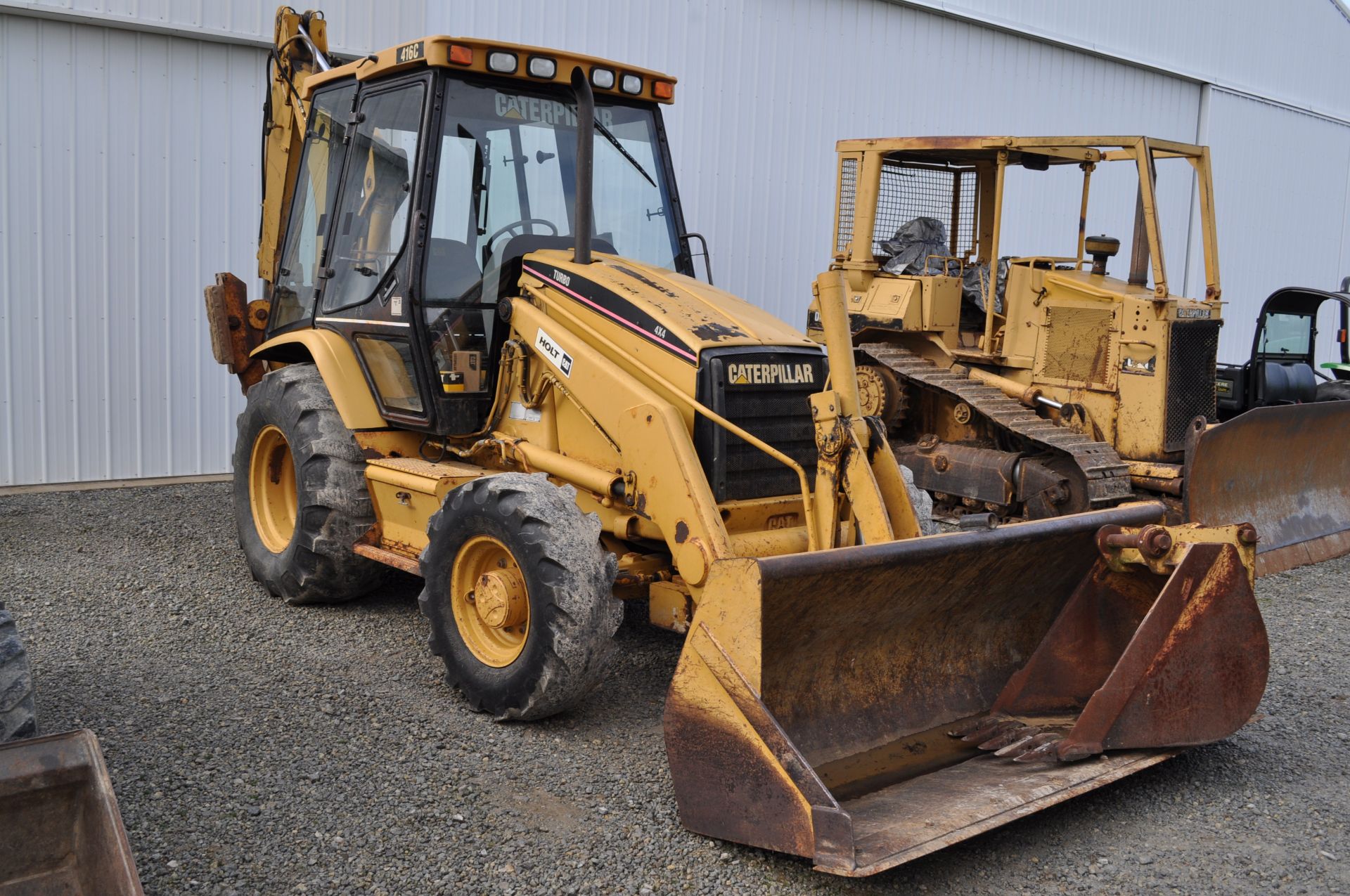 CAT 416C backhoe, 88” bucket, 19.5-24 rear, 12.5/80-18 front, 4x4, 18” and 24” digging buckets - Image 2 of 35