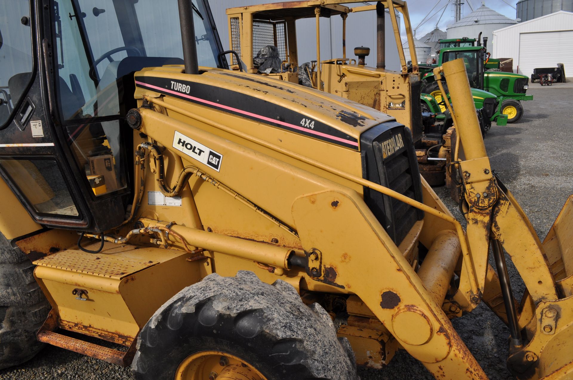 CAT 416C backhoe, 88” bucket, 19.5-24 rear, 12.5/80-18 front, 4x4, 18” and 24” digging buckets - Image 21 of 35
