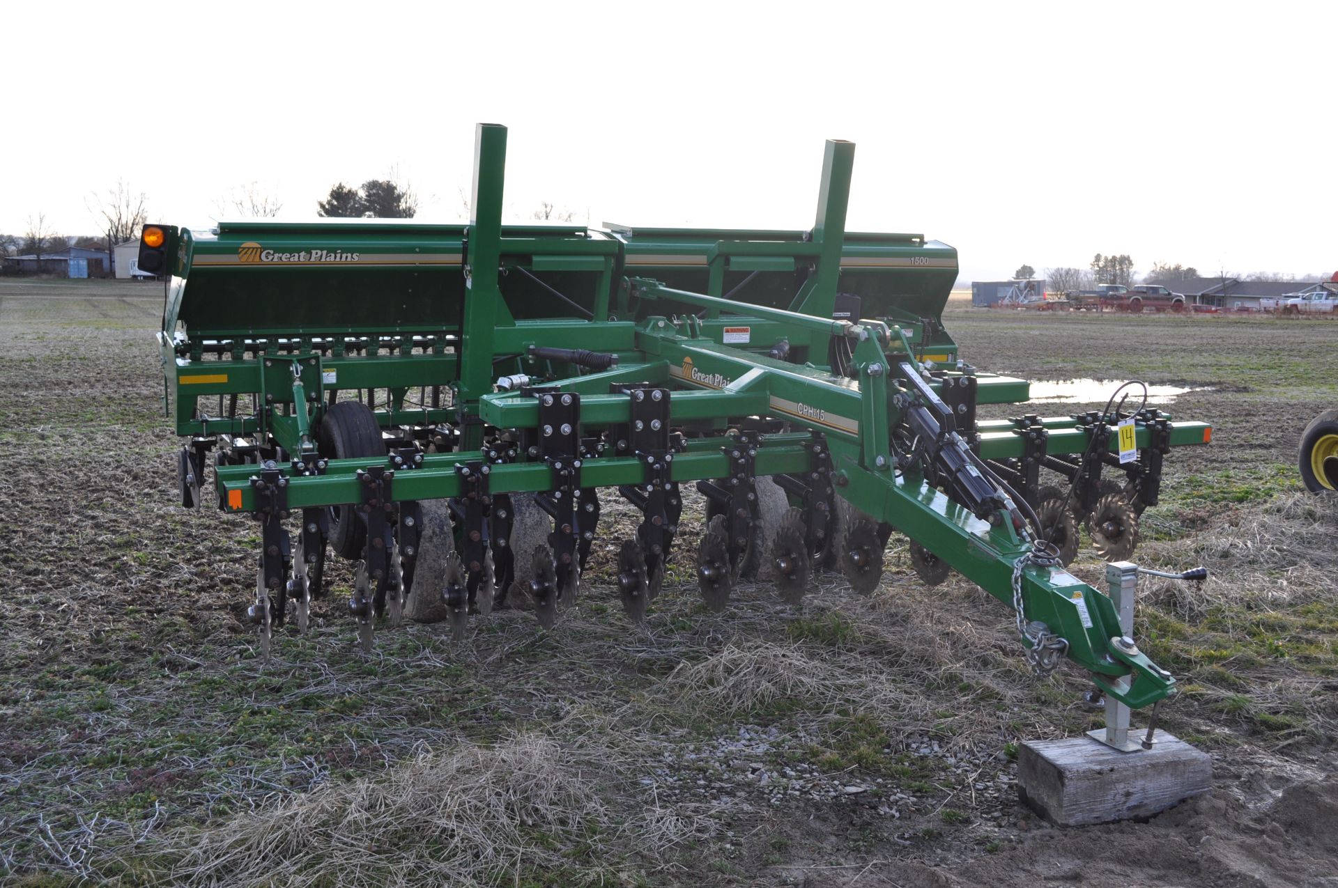 15’ Great Plains 1500 grain drill, 7.5” spacing, no till coulters, ground drive, one owner - Image 2 of 15